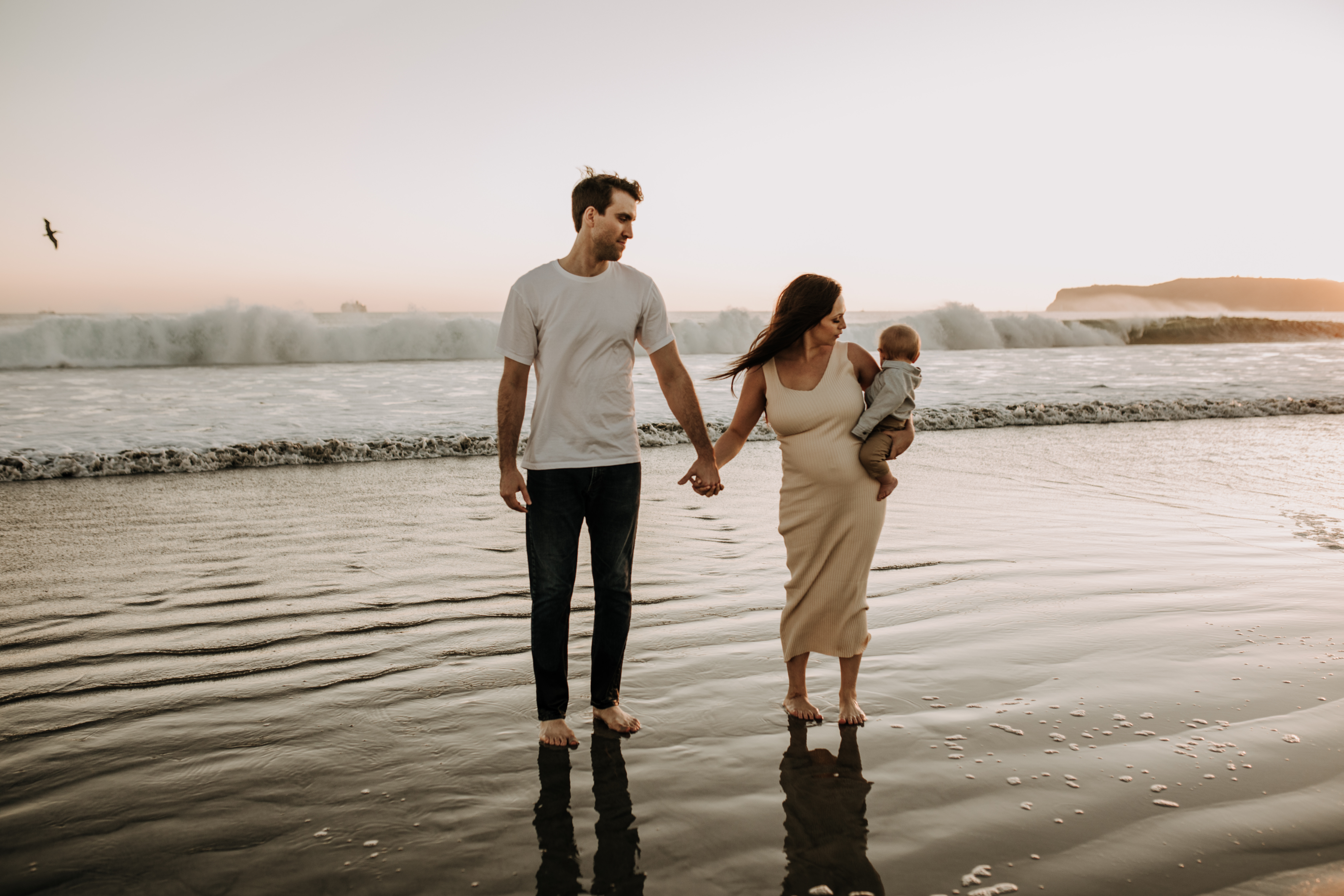 warm family beach photos golden hour sunset maternity San Diego family photographer Sabrina Kinsella sabrinalynnphoto