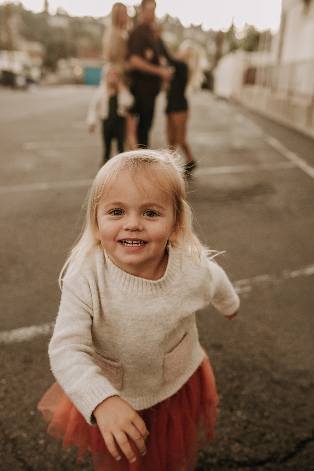 warm family city urban photoshoot family photo inspiration San Diego family photographer Sabrina Kinsella