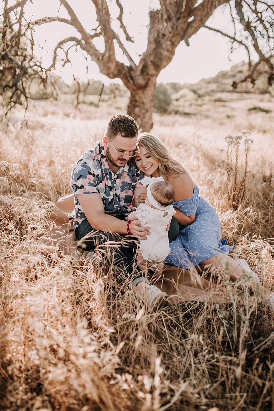 warm san diego family photos outdoor photoshoot san diego photographer sabrina kinsella sabrinalynnphoto