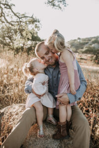 warm family farm photos outdoor family photos San Diego California San Diego family photographer Sabrina Kinsella Sabrinalynnphoto