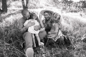 warm family farm photos outdoor family photos San Diego California San Diego family photographer Sabrina Kinsella Sabrinalynnphoto