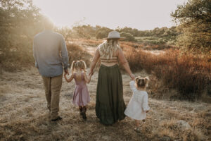 warm family farm photos outdoor family photos San Diego California San Diego family photographer Sabrina Kinsella Sabrinalynnphoto