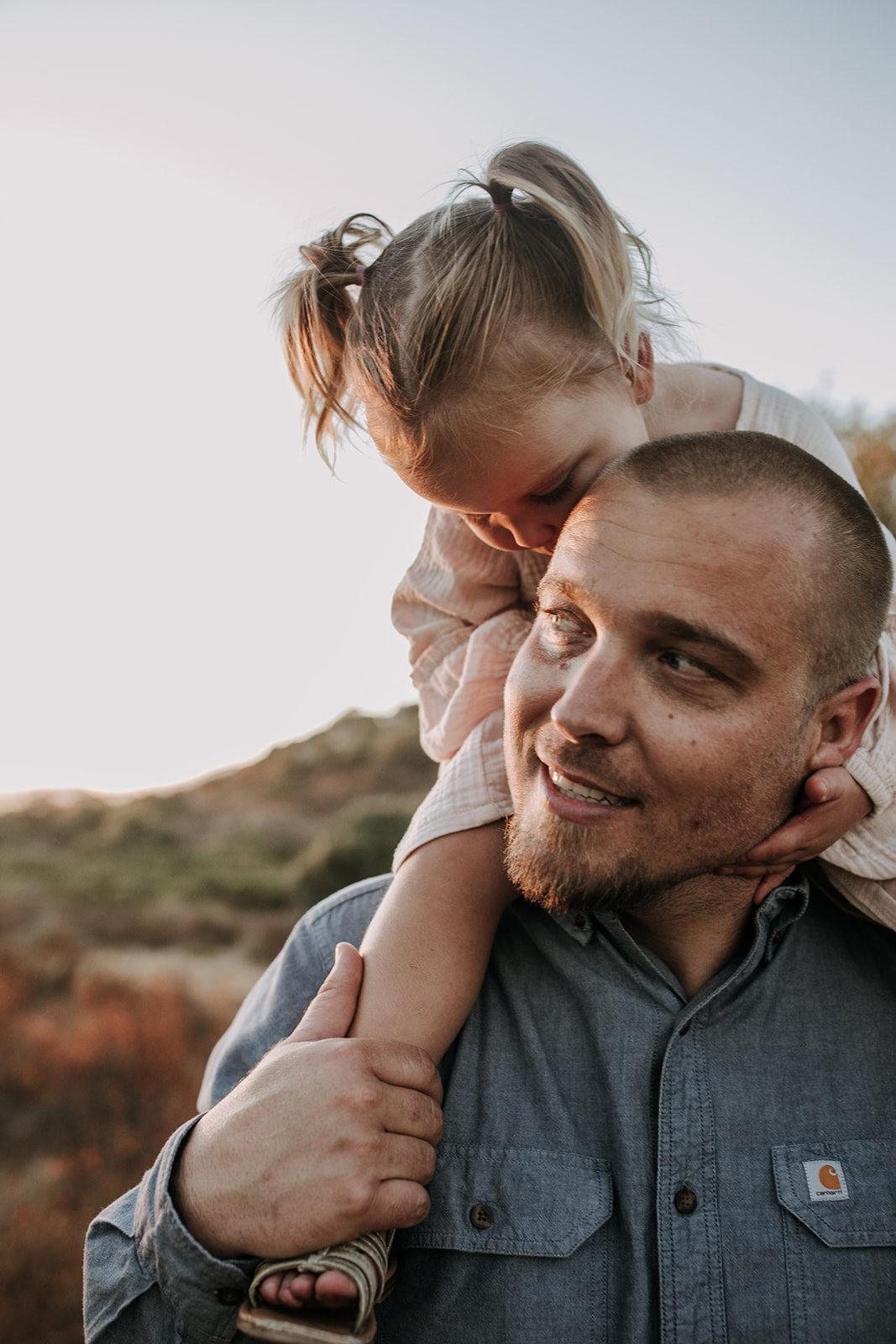 warm family farm photos outdoor family photos San Diego California San Diego family photographer Sabrina Kinsella Sabrinalynnphoto