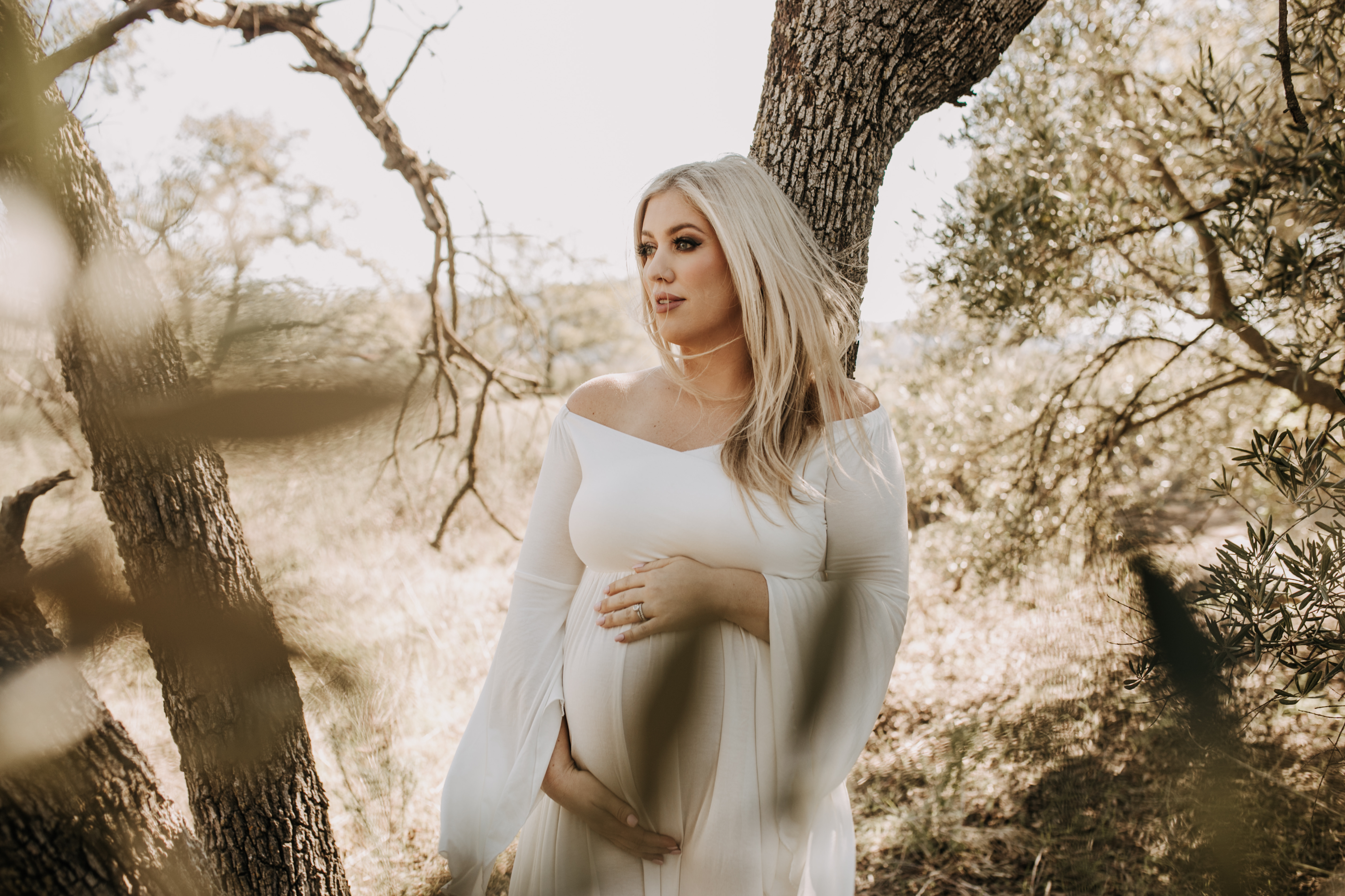 maternity photographer maternity photos maternity dress maternity photo inspo maternity photographer pregnancy motherhood white dress outdoor photos San Diego maternity photographer