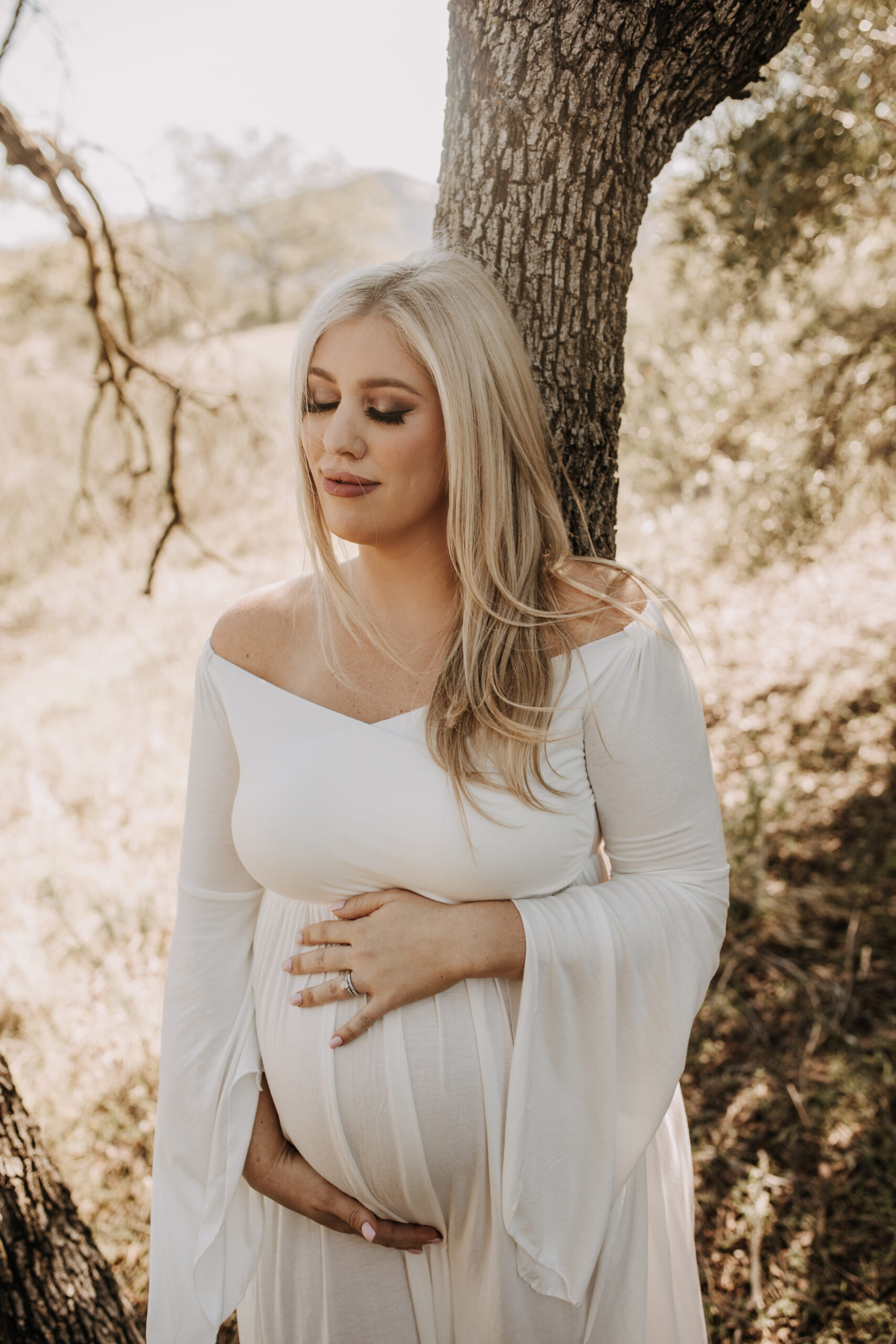 maternity photographer maternity photos maternity dress maternity photo inspo maternity photographer pregnancy motherhood white dress outdoor photos San Diego maternity photographer