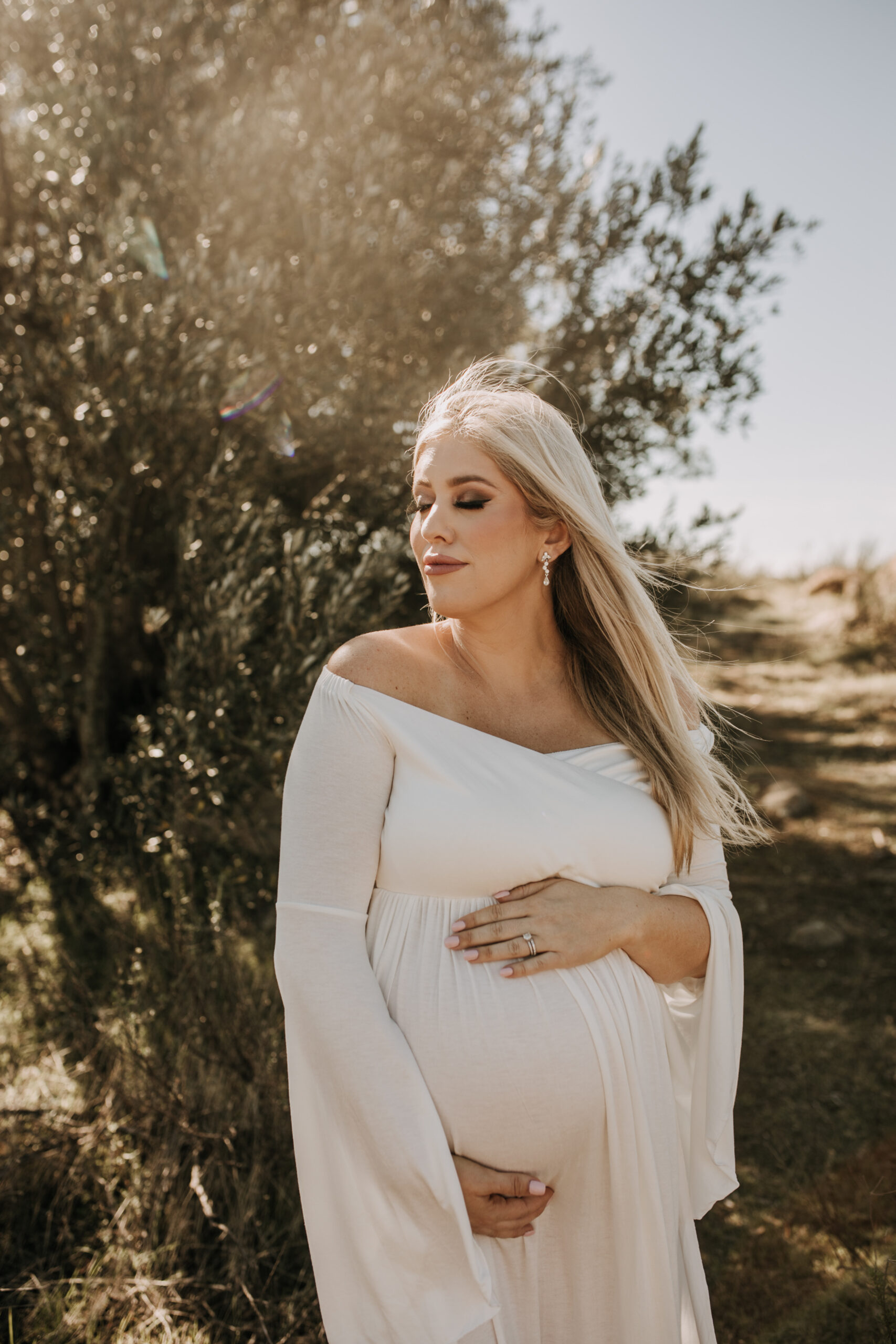 maternity photographer maternity photos maternity dress maternity photo inspo maternity photographer pregnancy motherhood white dress outdoor photos San Diego maternity photographer