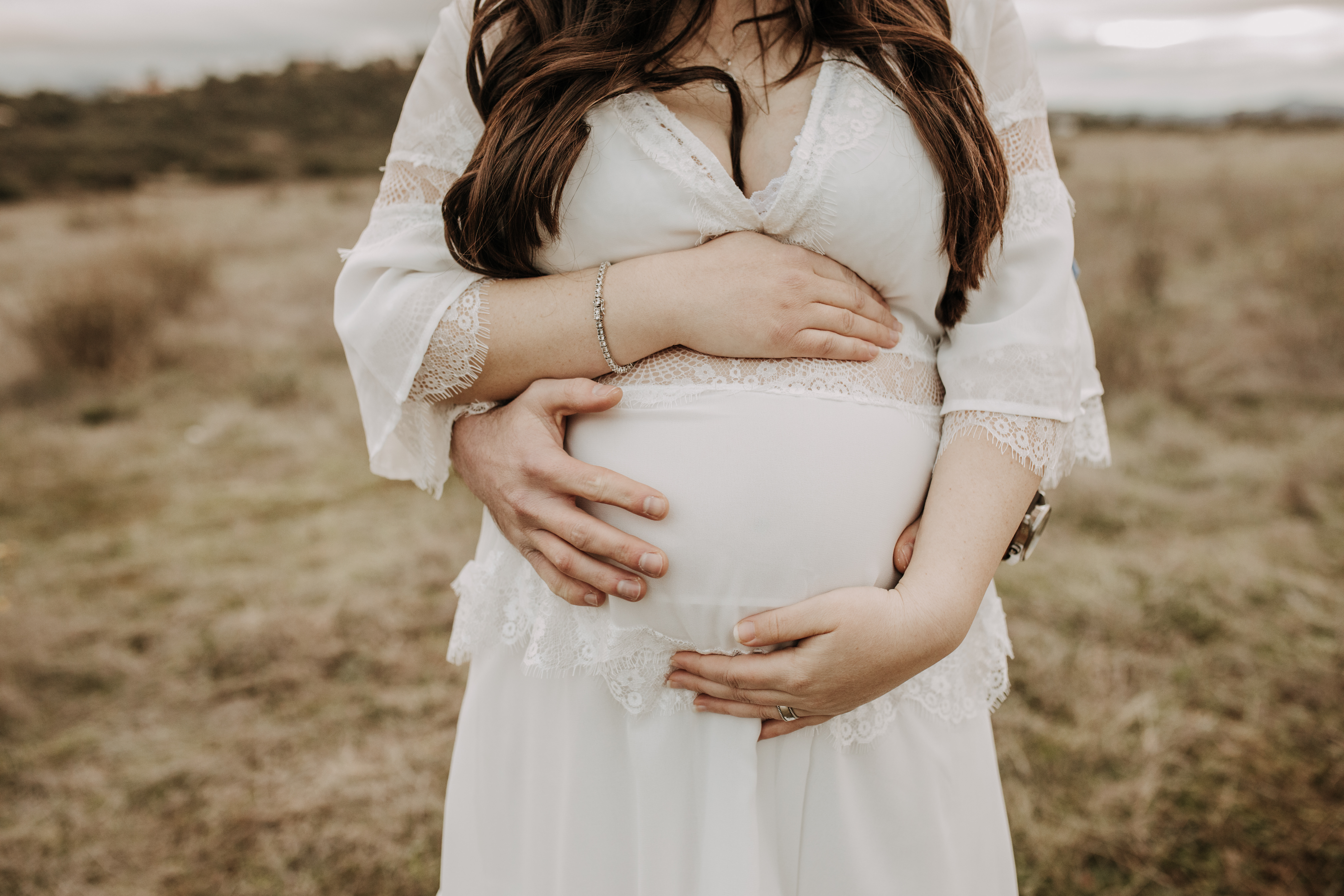 outdoor maternity fall photos maternity fashion couples photos maternity photographer San Diego maternity photographer Sabrina kinsella sabrinalynnphoto