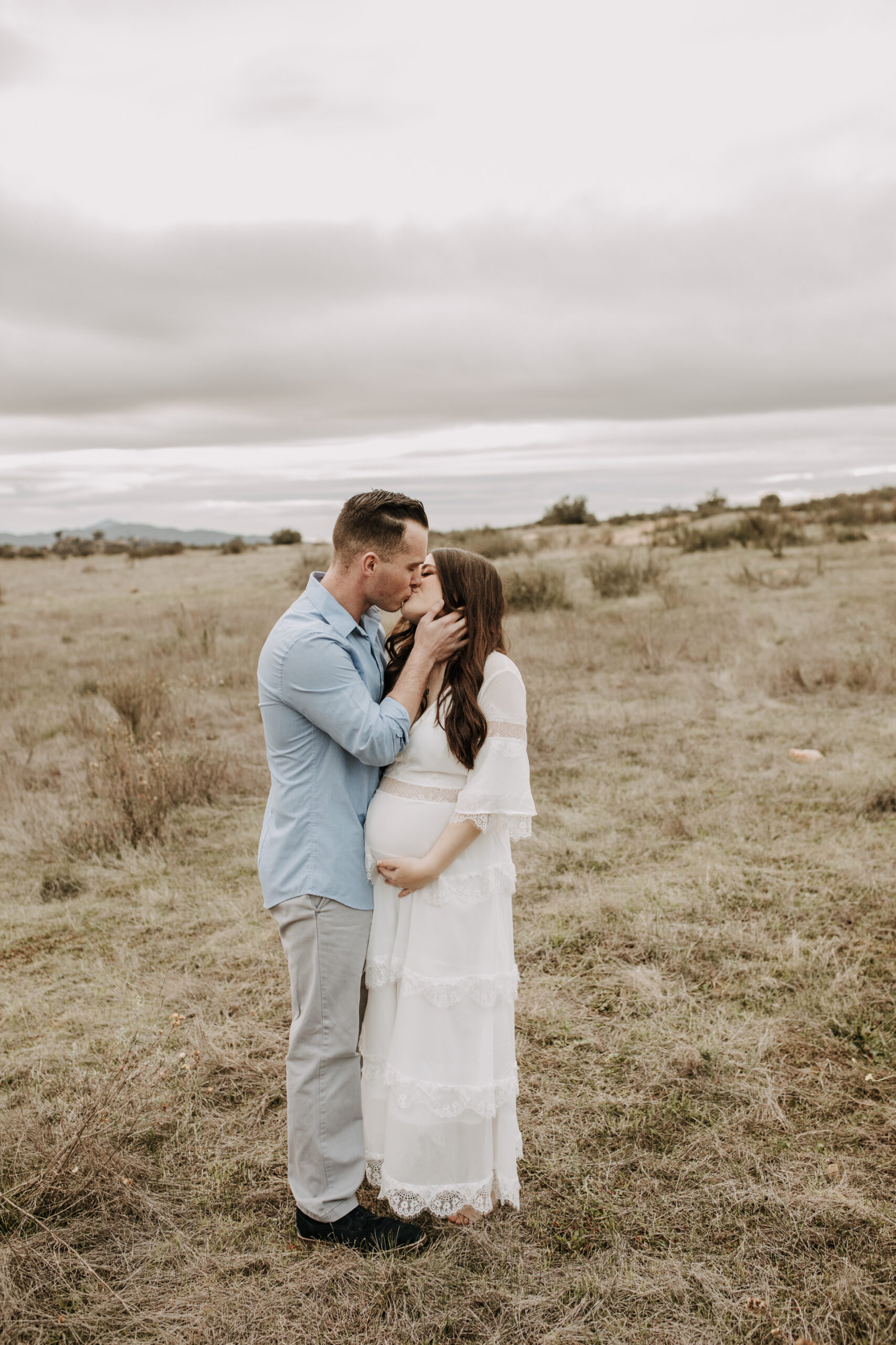 outdoor maternity fall photos maternity fashion couples photos maternity photographer San Diego maternity photographer Sabrina kinsella sabrinalynnphoto