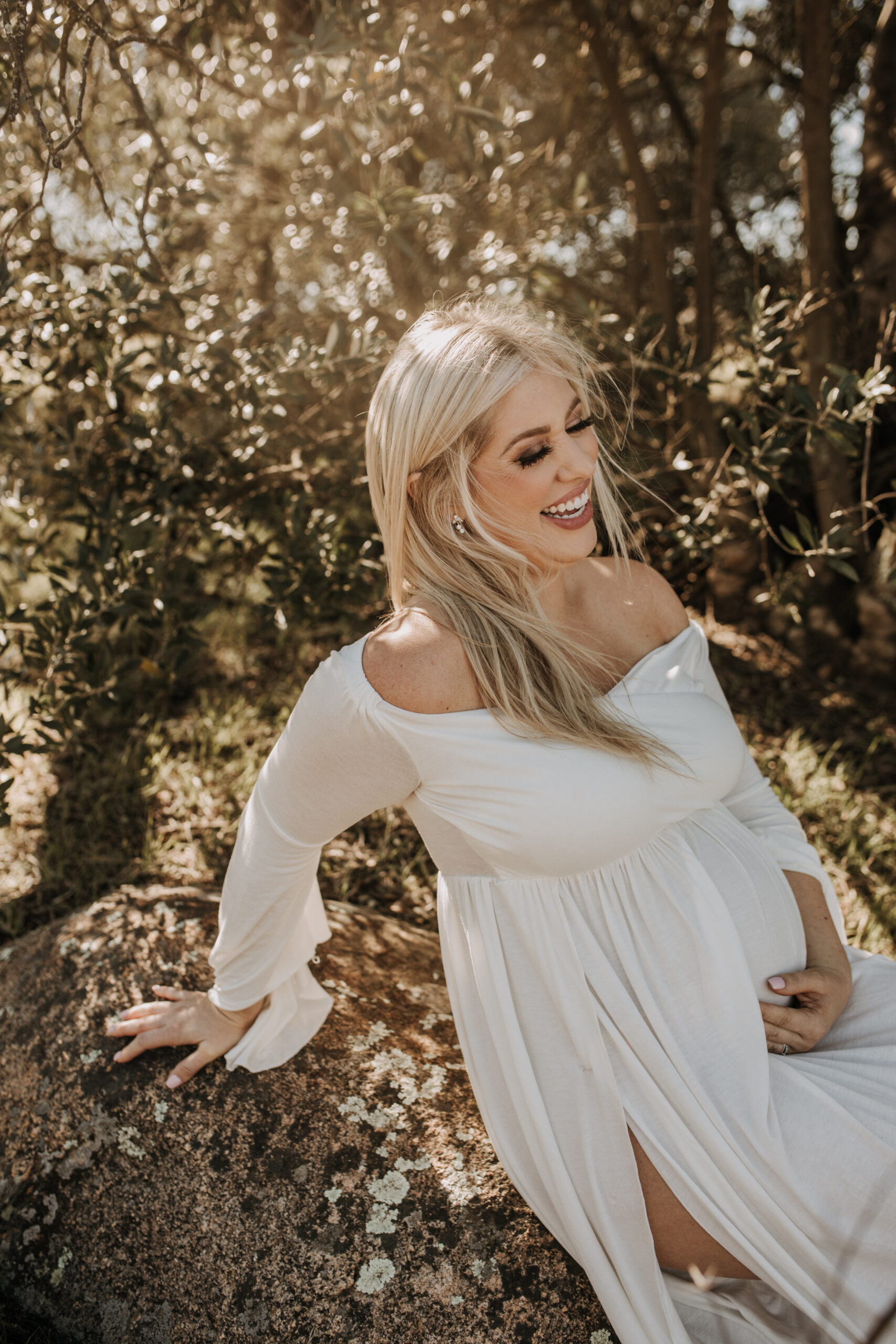 maternity photographer maternity photos maternity dress maternity photo inspo maternity photographer pregnancy motherhood white dress outdoor photos San Diego maternity photographer