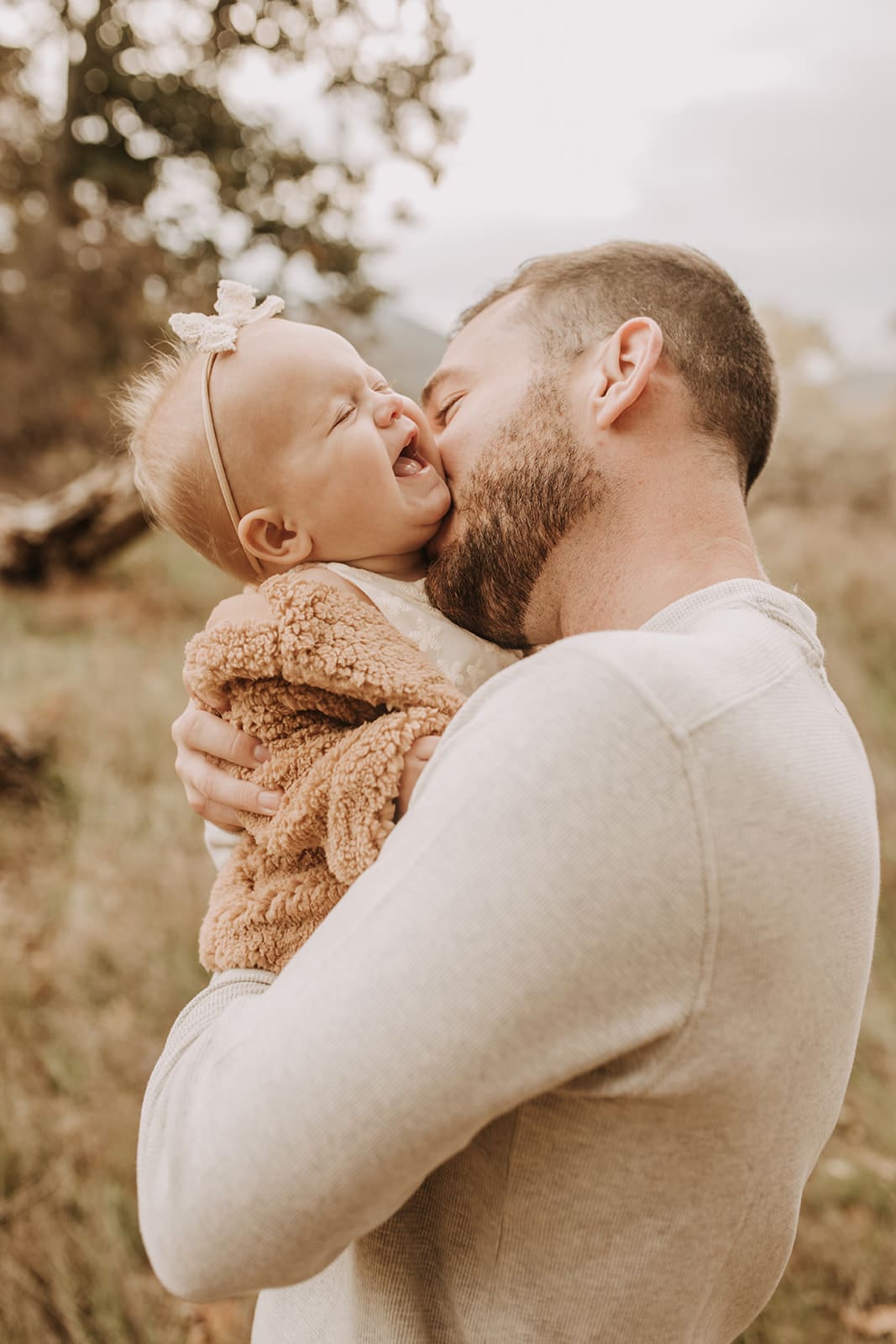 outdoor family session family photos fall photography fall family session fall family photoshoot family photo inspo San Diego family photographer Sabrina kinsella