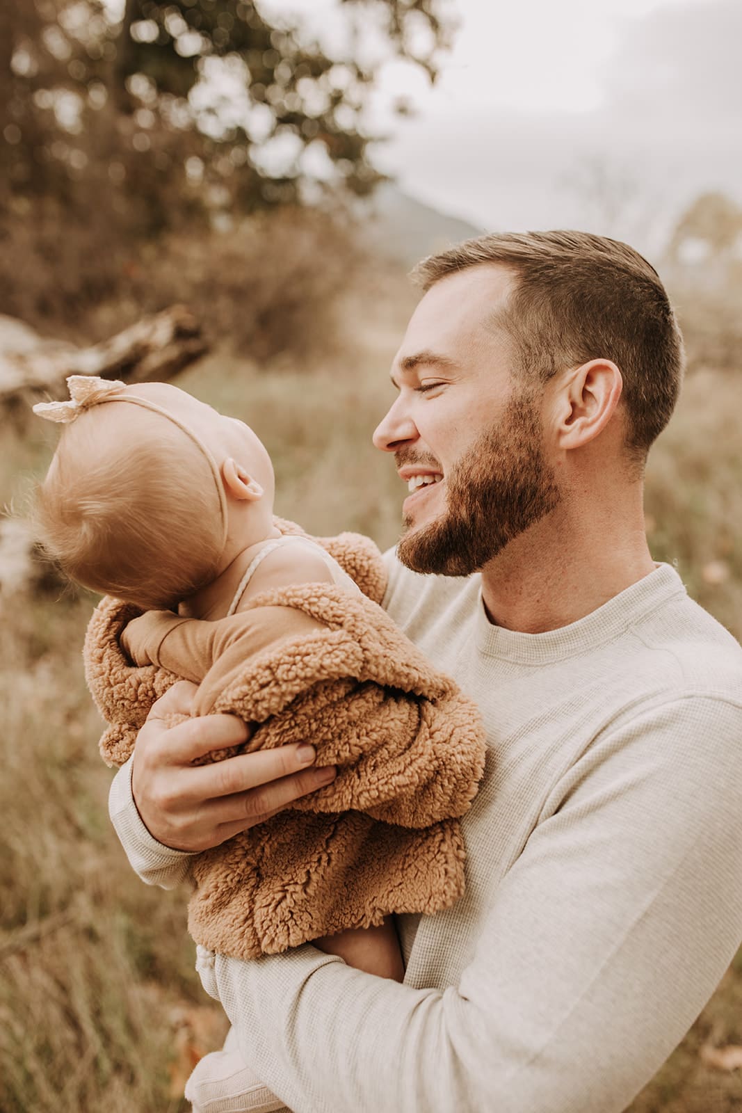 outdoor family session family photos fall photography fall family session fall family photoshoot family photo inspo San Diego family photographer Sabrina kinsella