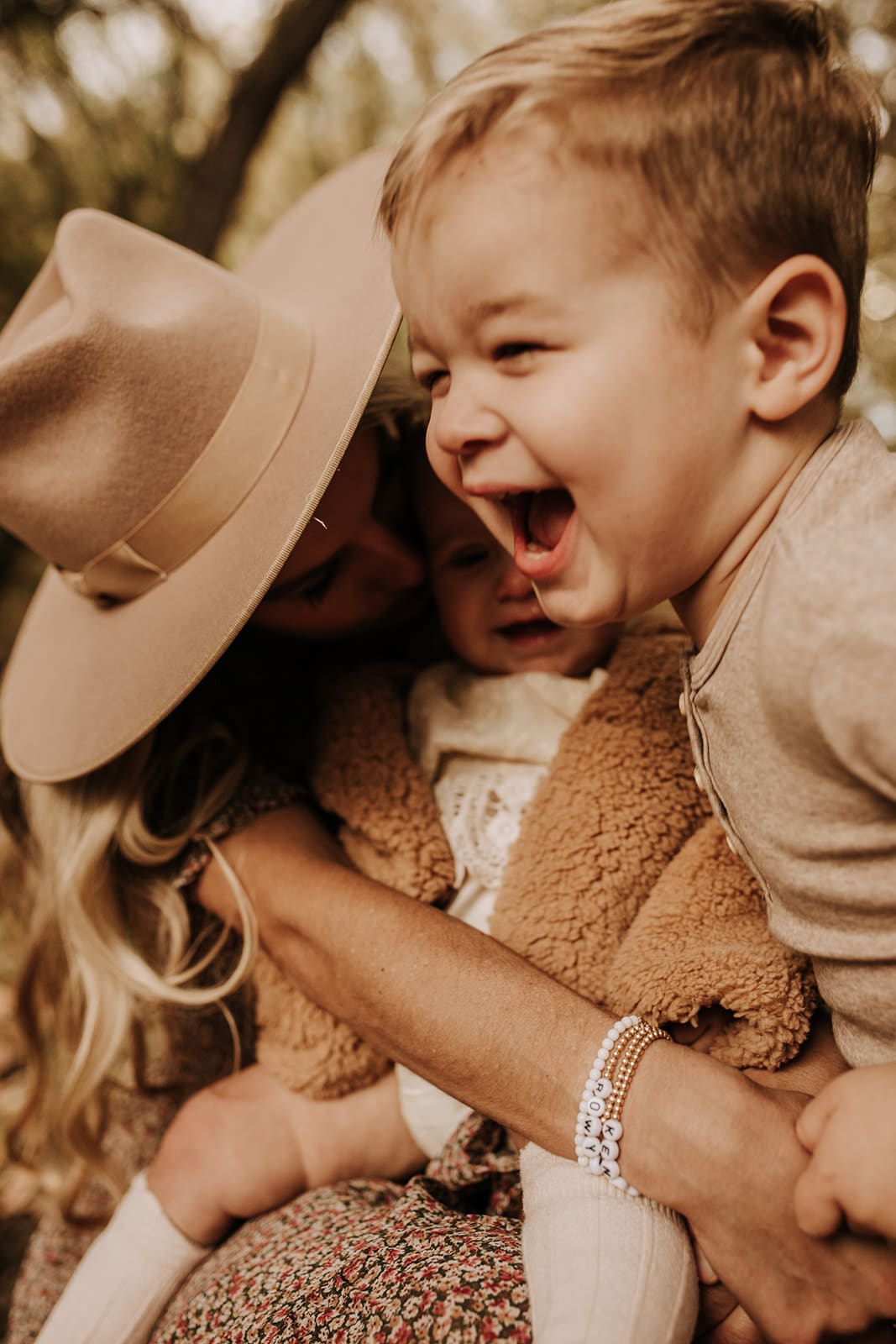 outdoor family session family photos fall photography fall family session fall family photoshoot family photo inspo San Diego family photographer Sabrina kinsella