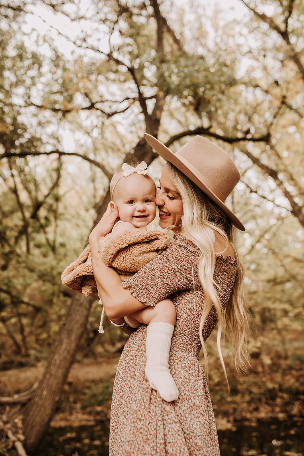 outdoor family session family photos fall photography fall family session fall family photoshoot family photo inspo San Diego family photographer Sabrina kinsella