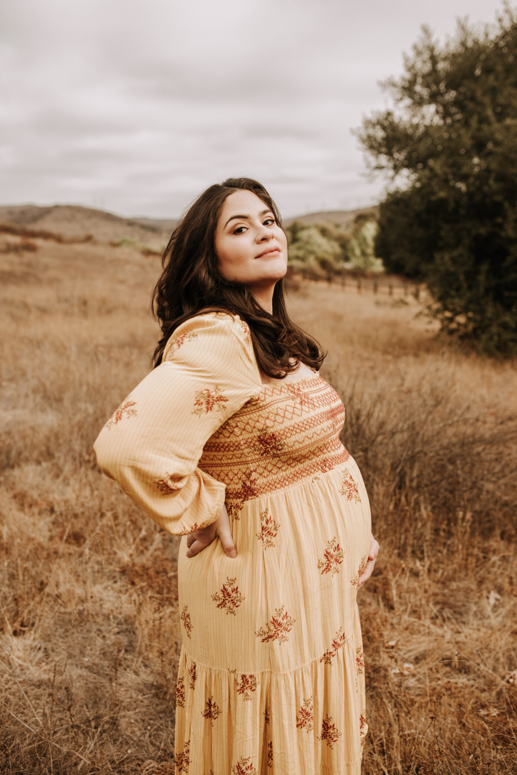 warm morning photos outdoor maternity photography expecting San Diego motherhood maternity photographer Sabrina Kinsella sabrinalynnphoto couples photoshoot fall photos