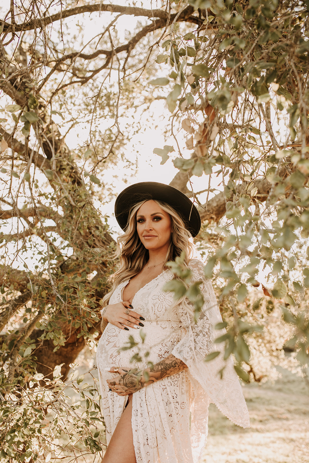 maternity photos outdoor maternity maternity fashion white dress maternity photoshoot inspo San Diego maternity photographer Sabrina Kinsella