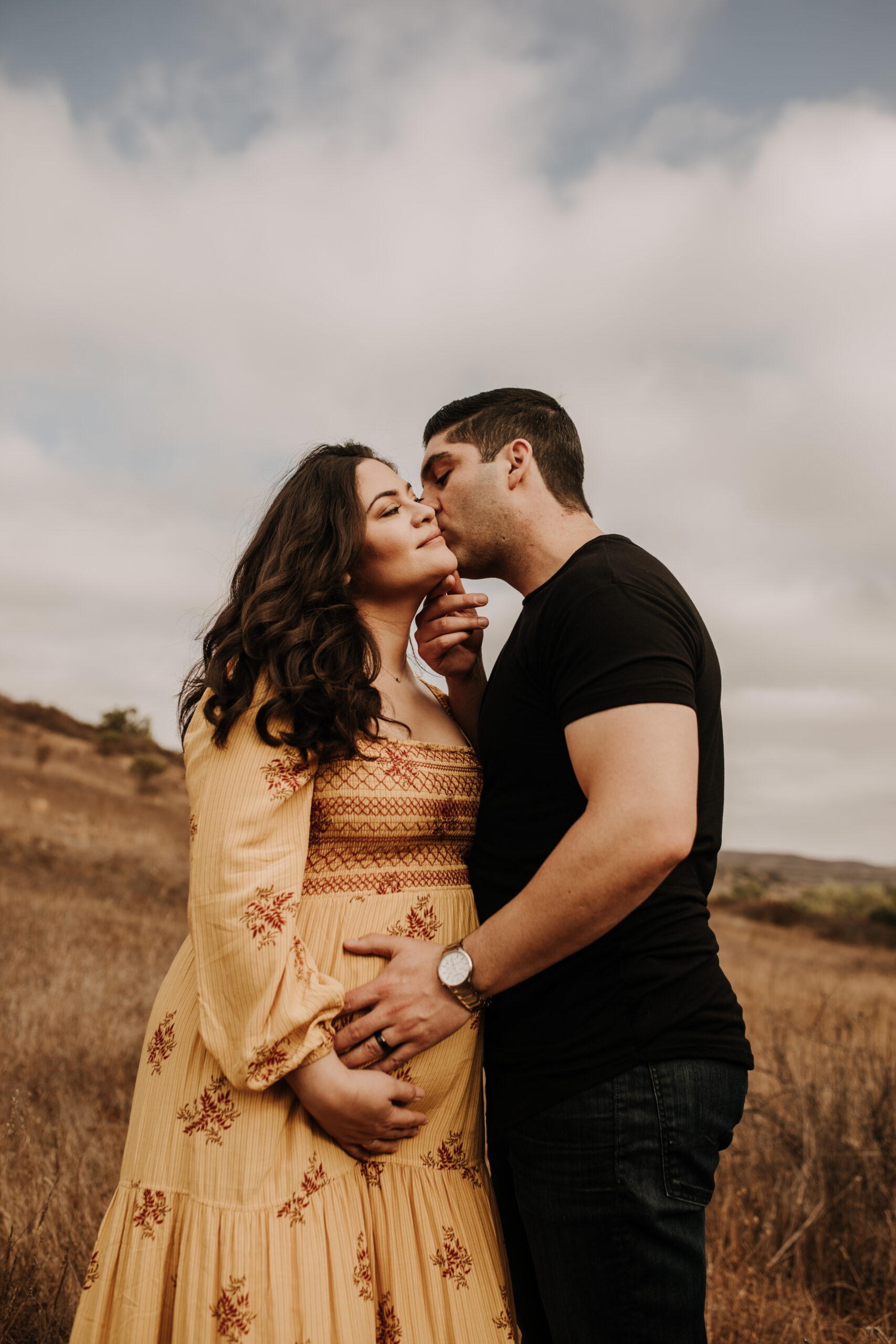 warm morning photos outdoor maternity photography expecting San Diego motherhood maternity photographer Sabrina Kinsella sabrinalynnphoto couples photoshoot fall photos