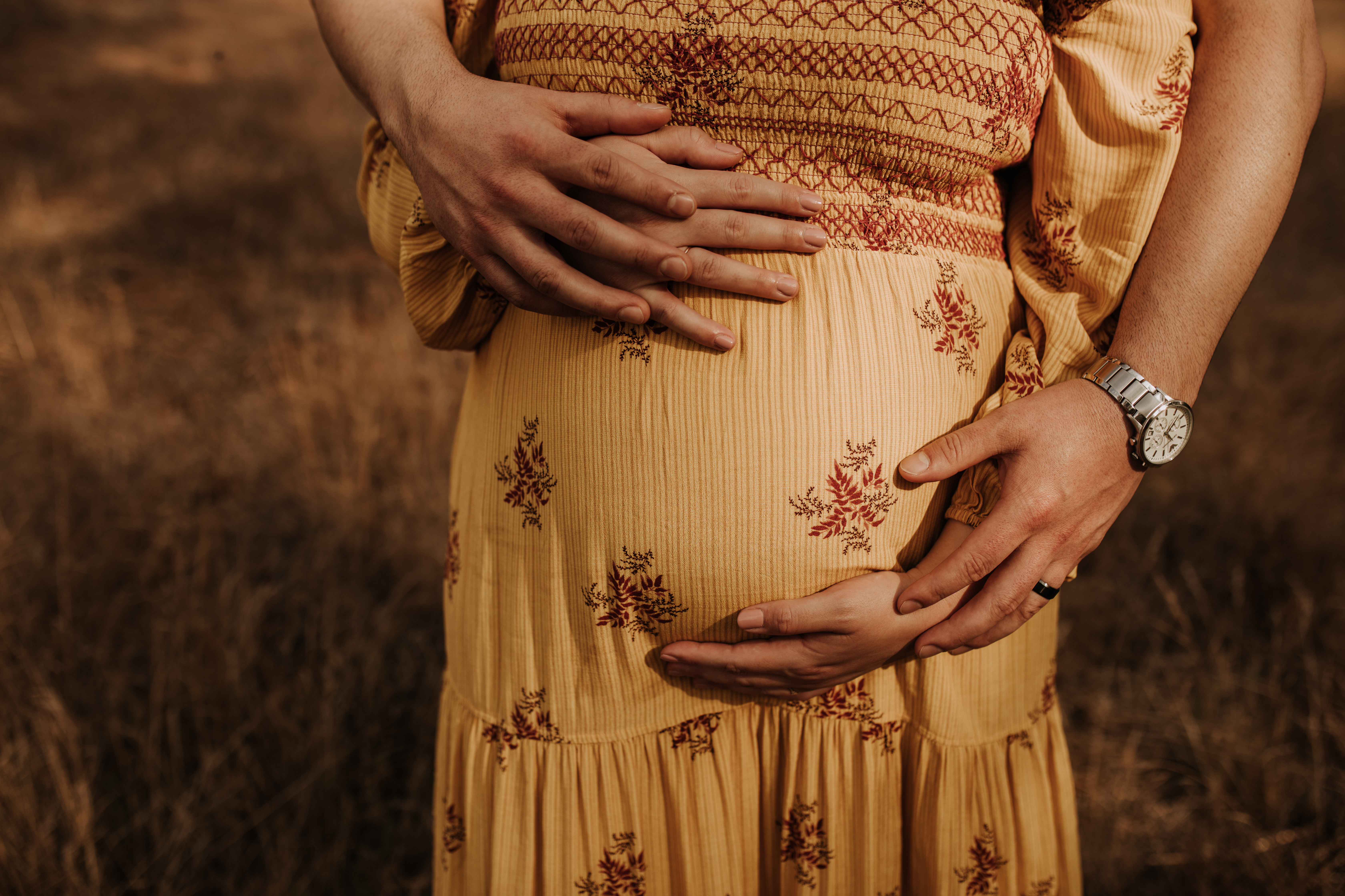 warm morning photos outdoor maternity photography expecting San Diego motherhood maternity photographer Sabrina Kinsella sabrinalynnphoto couples photoshoot fall photos