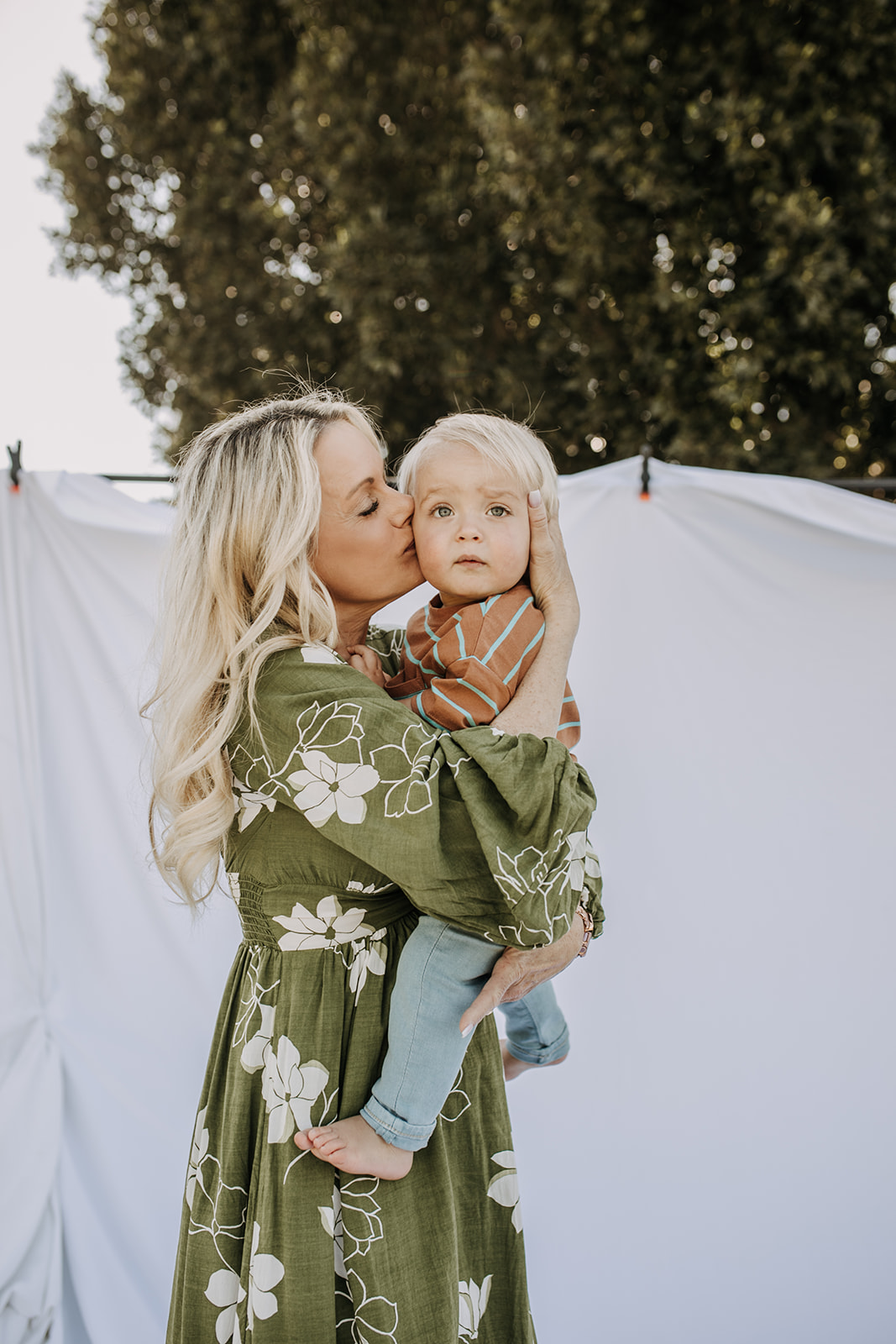 backyard mini mama and me motherhood photos candid motherhood candid family photos family photos San Diego family photographer outdoor family session