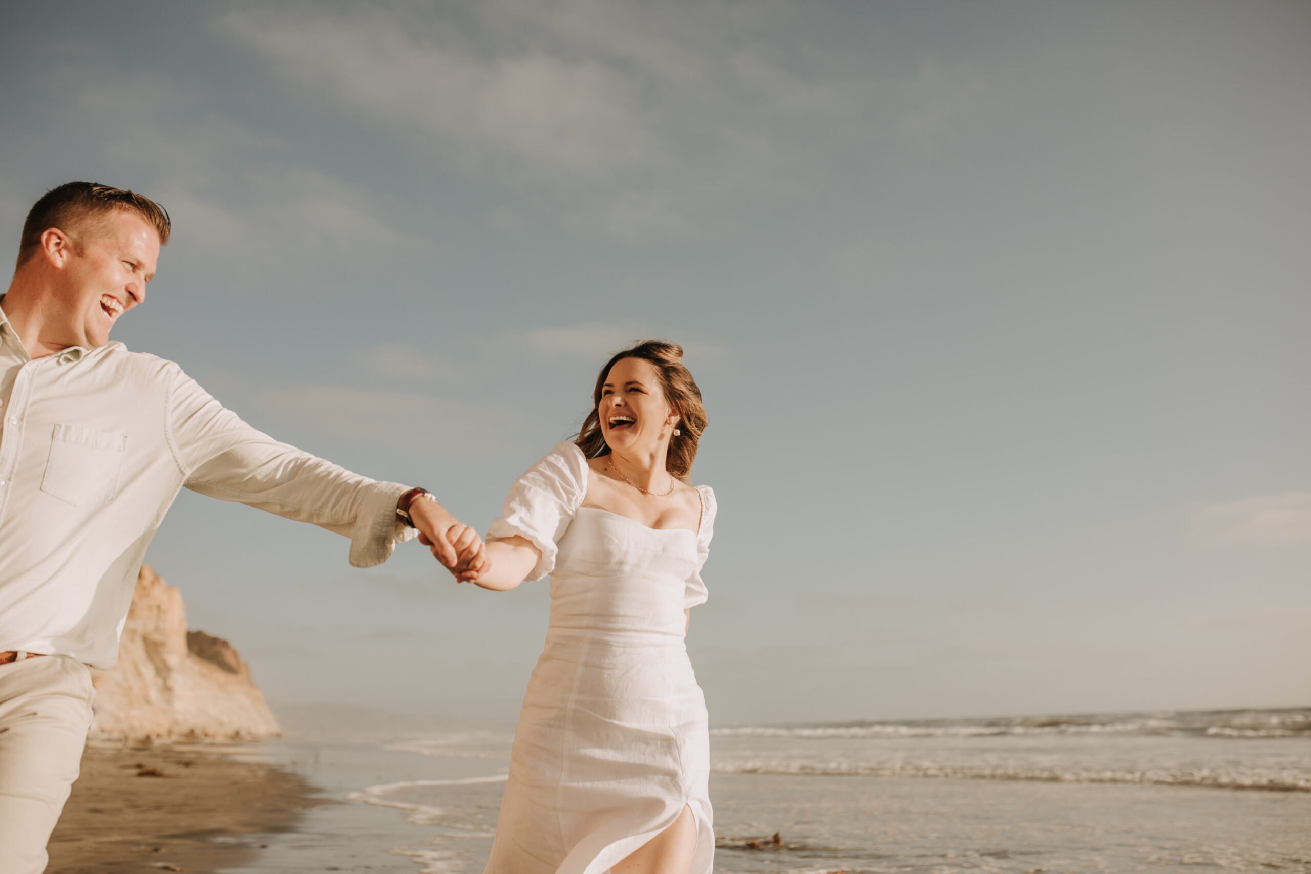 golden hour candid family photos beach photoshoot family photoshoot outdoor family photos San Diego family photographer Sabrina kinsella sabrinalynnphoto