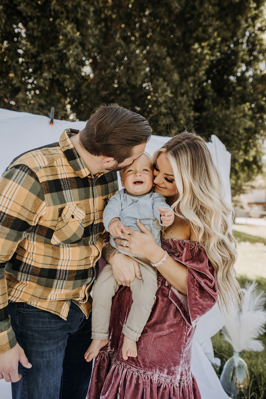 backyard mini mama and me motherhood photos candid motherhood candid family photos family photos San Diego family photographer outdoor family session