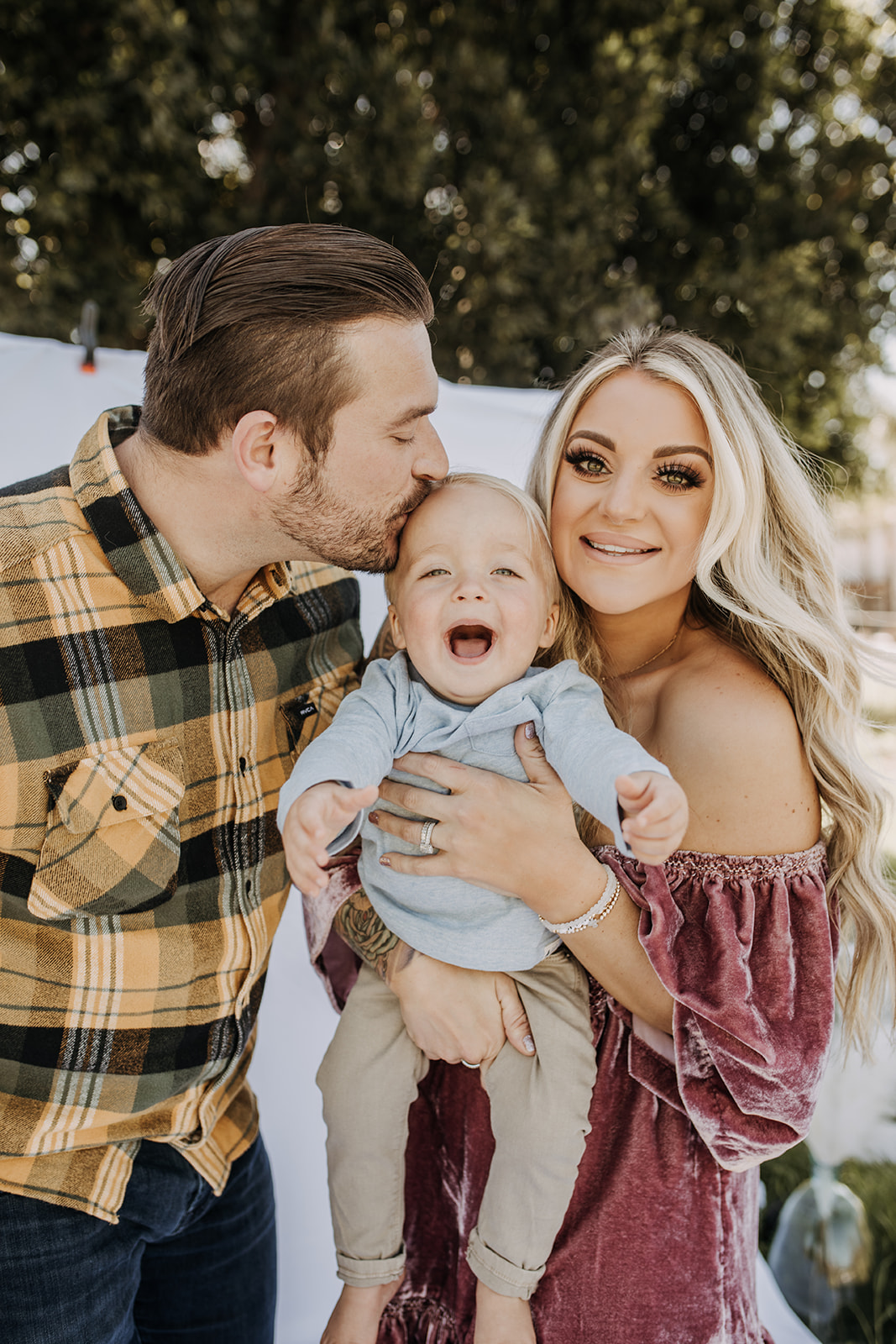 backyard mini mama and me motherhood photos candid motherhood candid family photos family photos San Diego family photographer outdoor family session