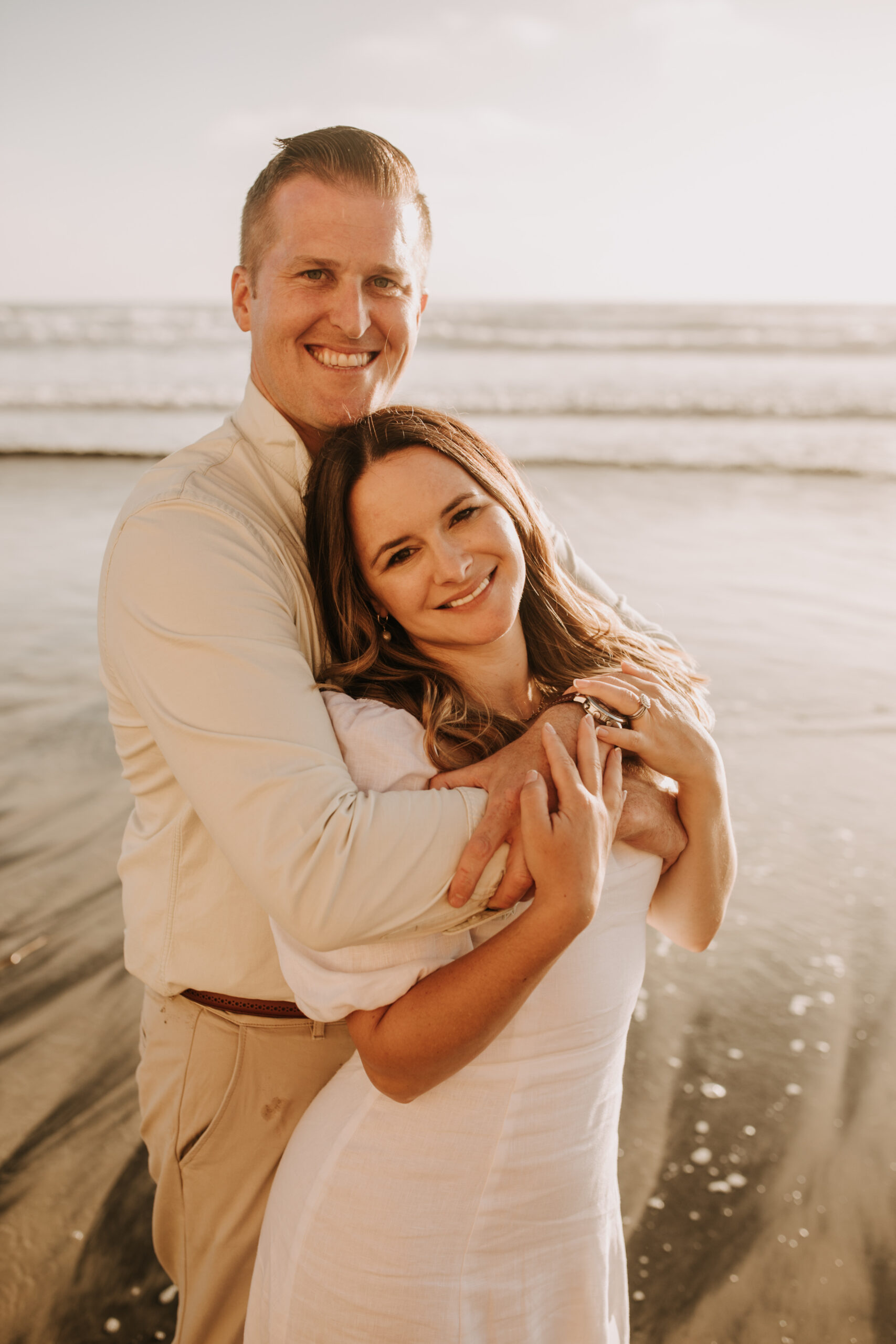 golden hour candid family photos beach photoshoot family photoshoot outdoor family photos San Diego family photographer Sabrina kinsella sabrinalynnphoto