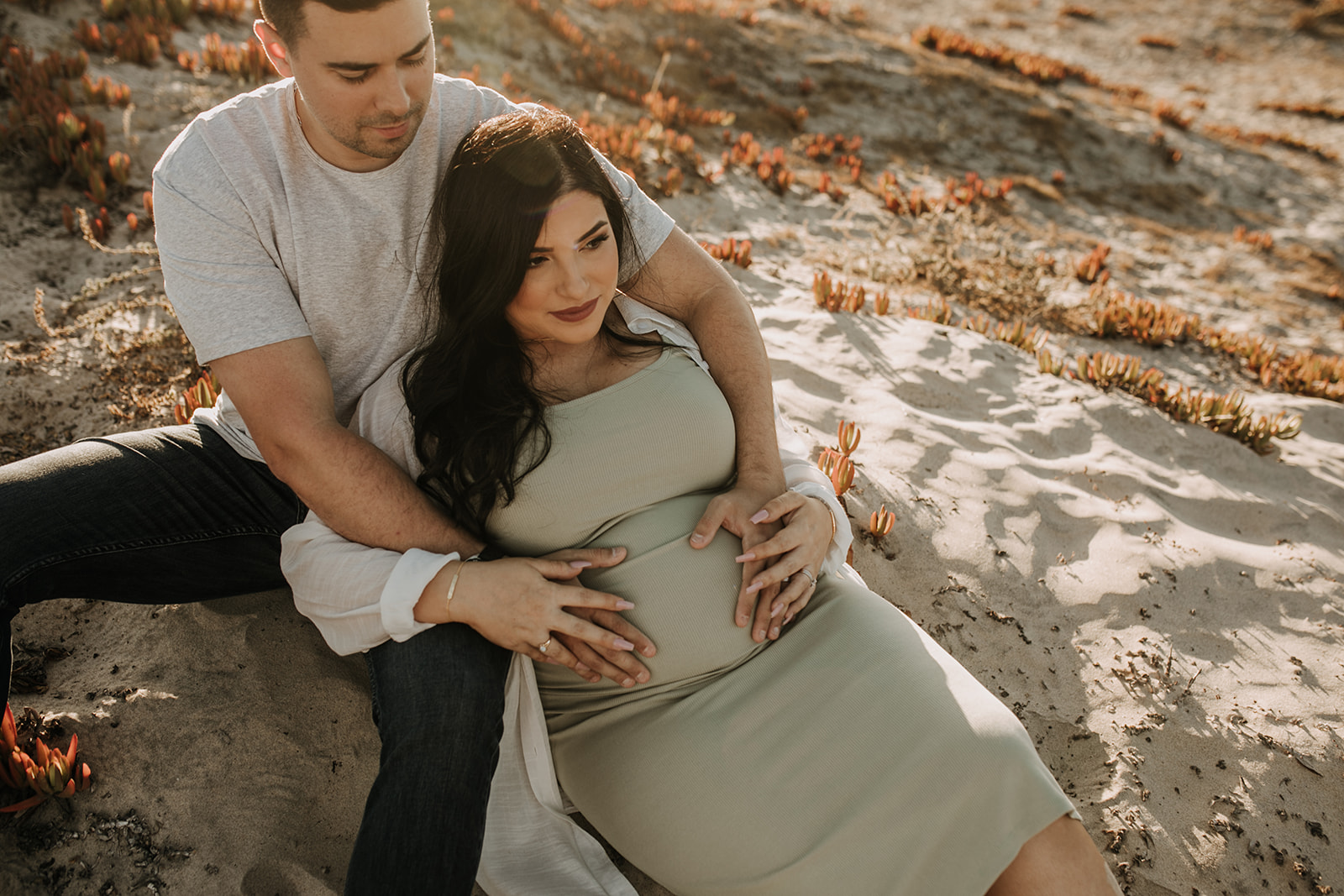 outdoor maternity beach sunset photos golden hour couples maternity San Diego maternity photographer Sabrina kinsella sabrinalynnphoto