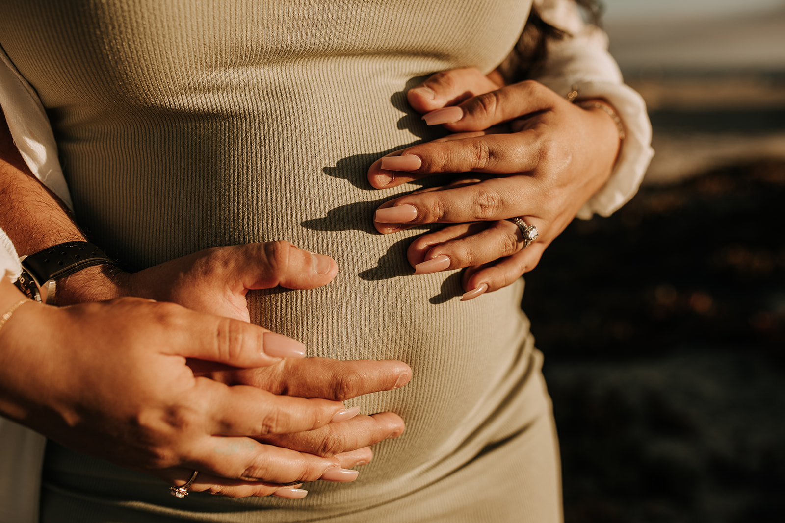 outdoor maternity beach sunset photos golden hour couples maternity San Diego maternity photographer Sabrina kinsella sabrinalynnphoto