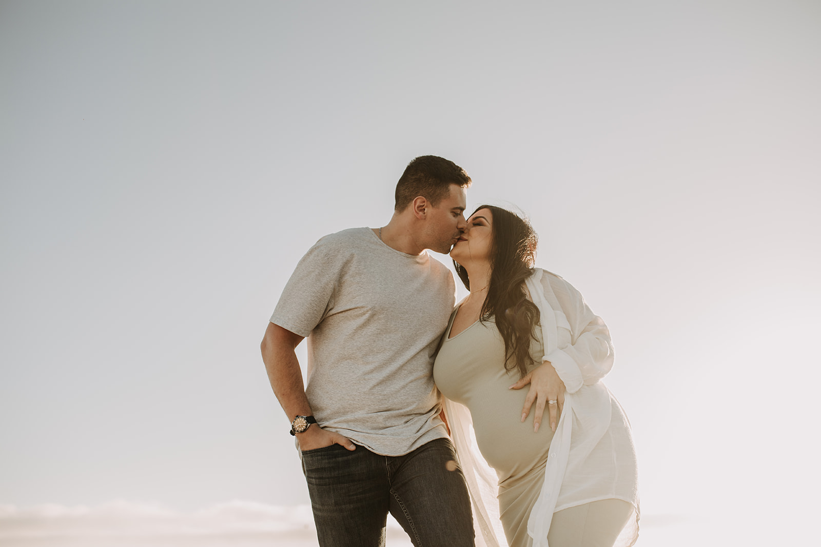 outdoor maternity beach sunset photos golden hour couples maternity San Diego maternity photographer Sabrina kinsella sabrinalynnphoto