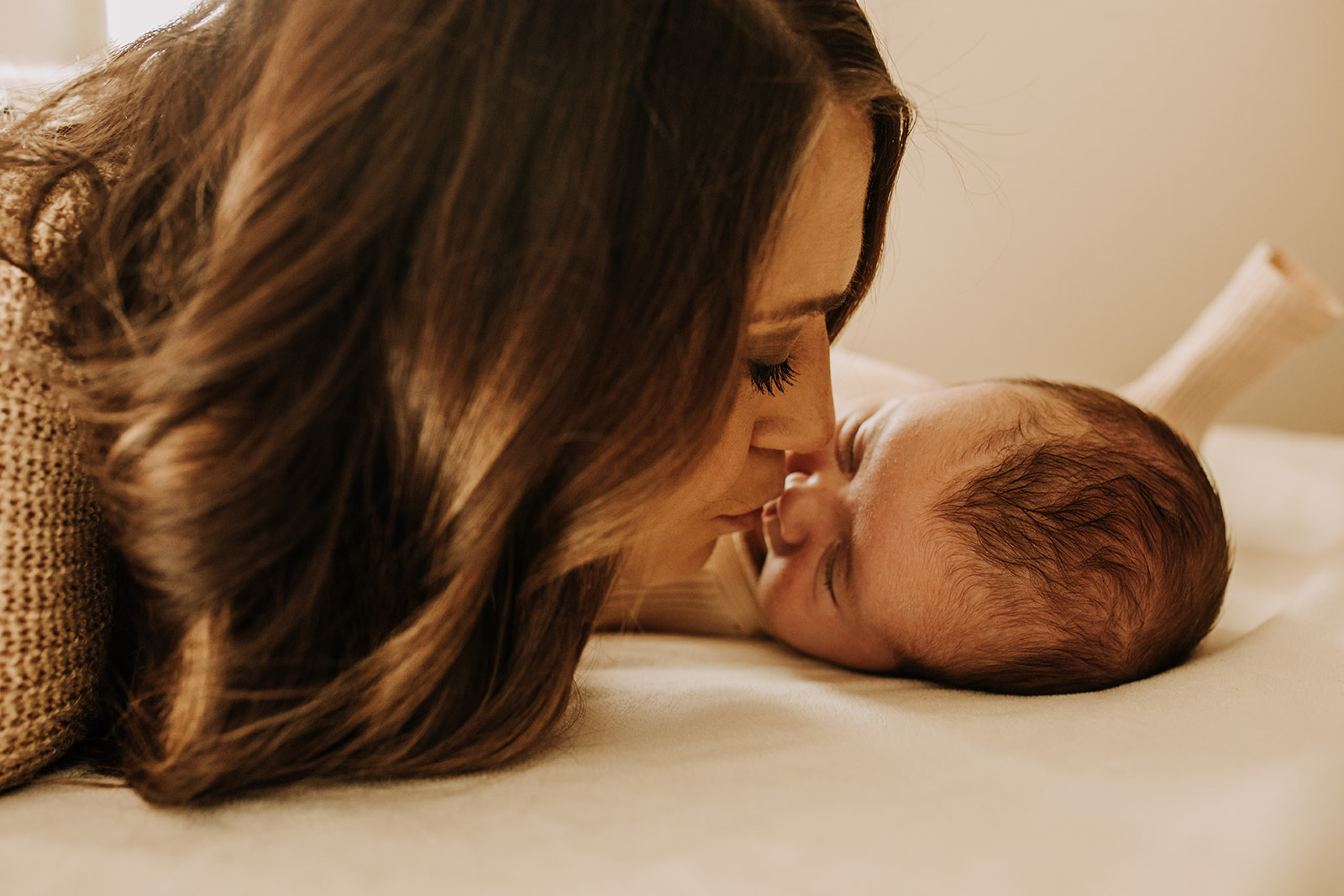 in home newborn infant newborn session family photos newborn photographer San Diego family photographer Sabrina kinsella Sabrinalynnphoto