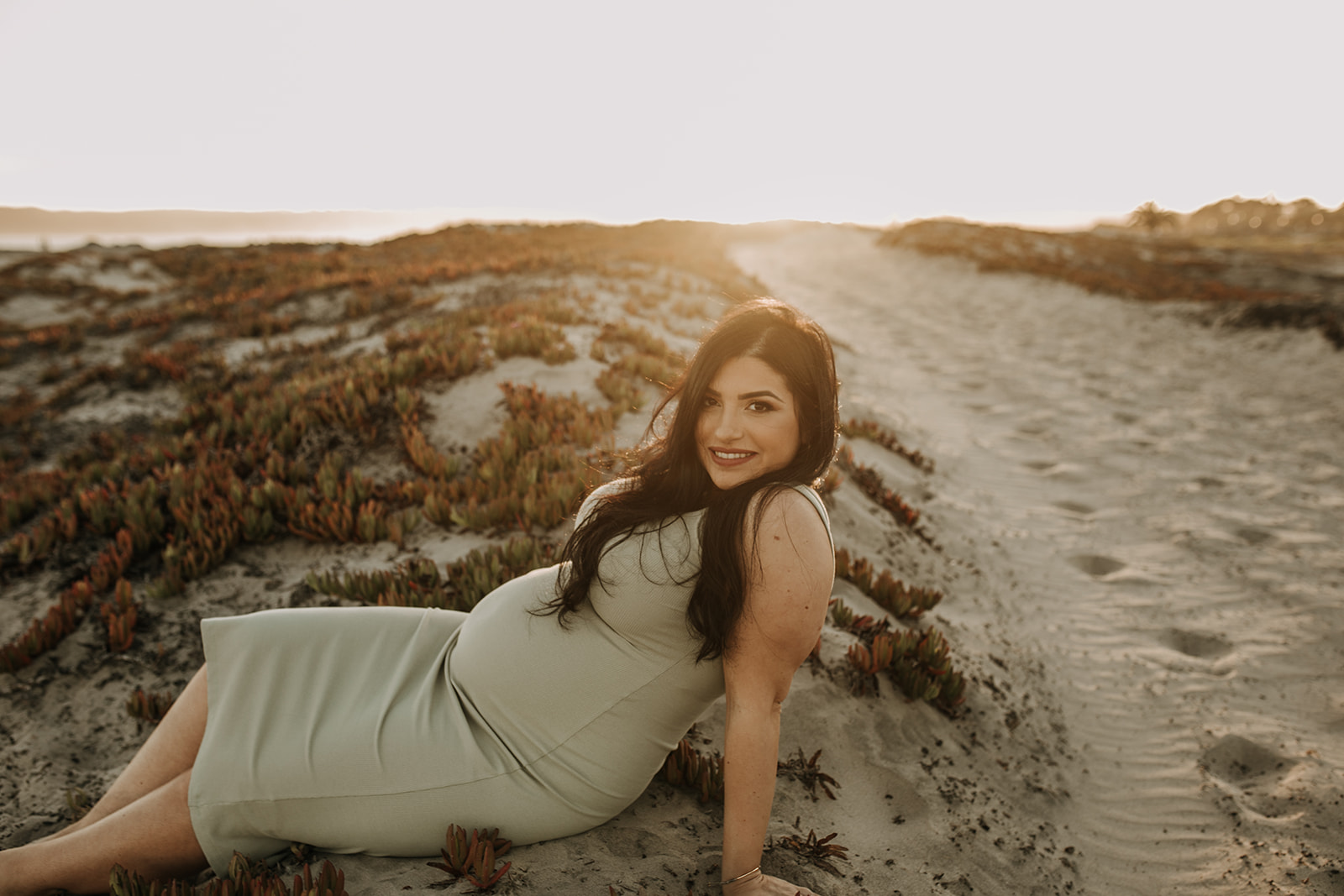 outdoor maternity beach sunset photos golden hour couples maternity San Diego maternity photographer Sabrina kinsella sabrinalynnphoto