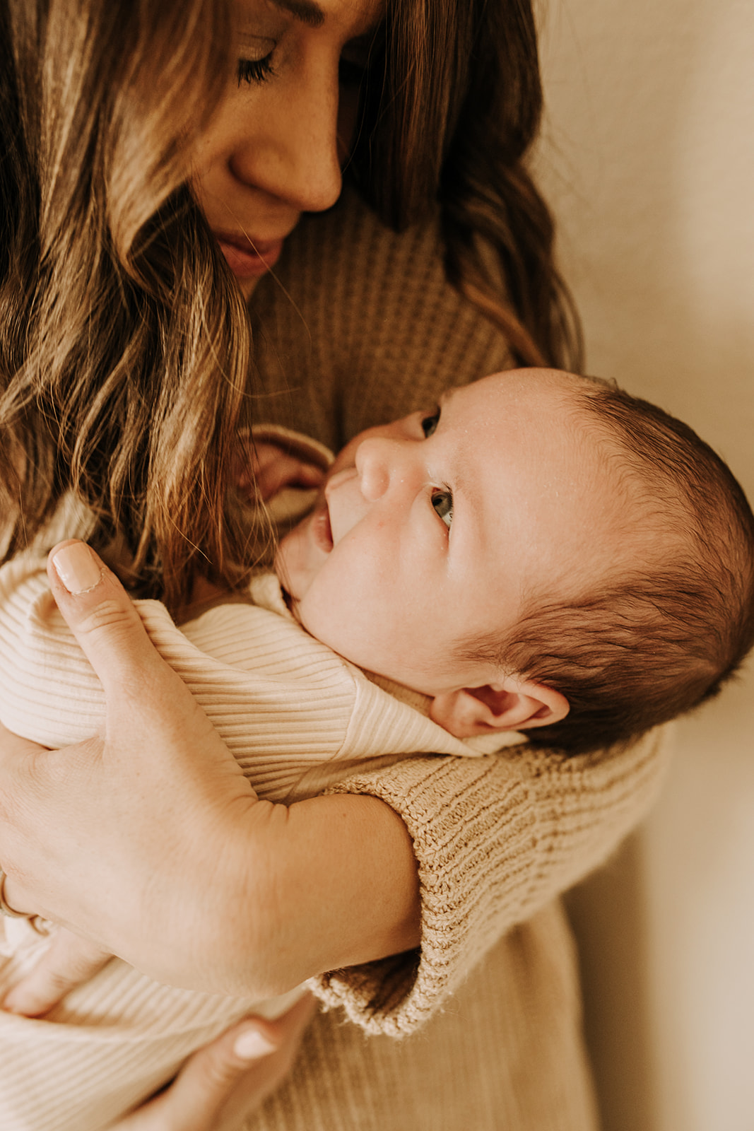 in home newborn infant newborn session family photos newborn photographer San Diego family photographer Sabrina kinsella Sabrinalynnphoto