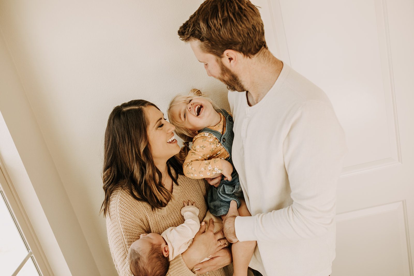 in home newborn infant newborn session family photos newborn photographer San Diego family photographer Sabrina kinsella Sabrinalynnphoto