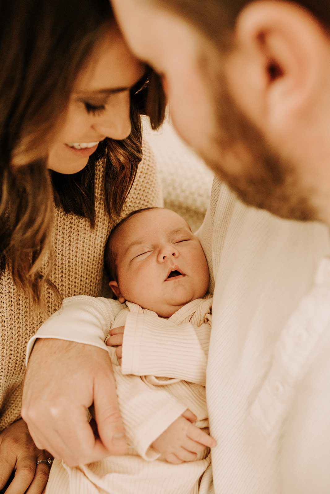 in home newborn infant newborn session family photos newborn photographer San Diego family photographer Sabrina kinsella Sabrinalynnphoto