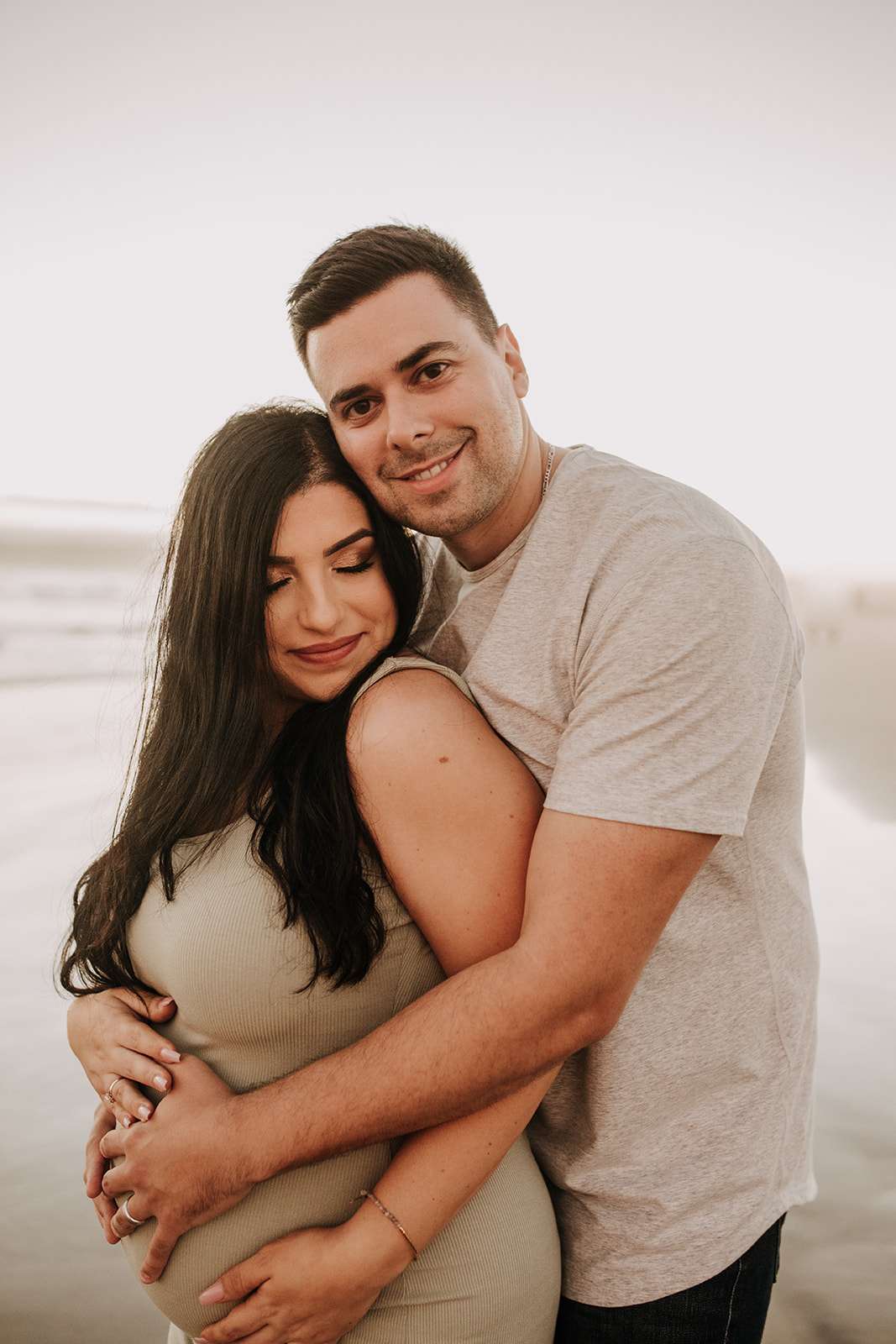 outdoor maternity beach sunset photos golden hour couples maternity San Diego maternity photographer Sabrina kinsella sabrinalynnphoto