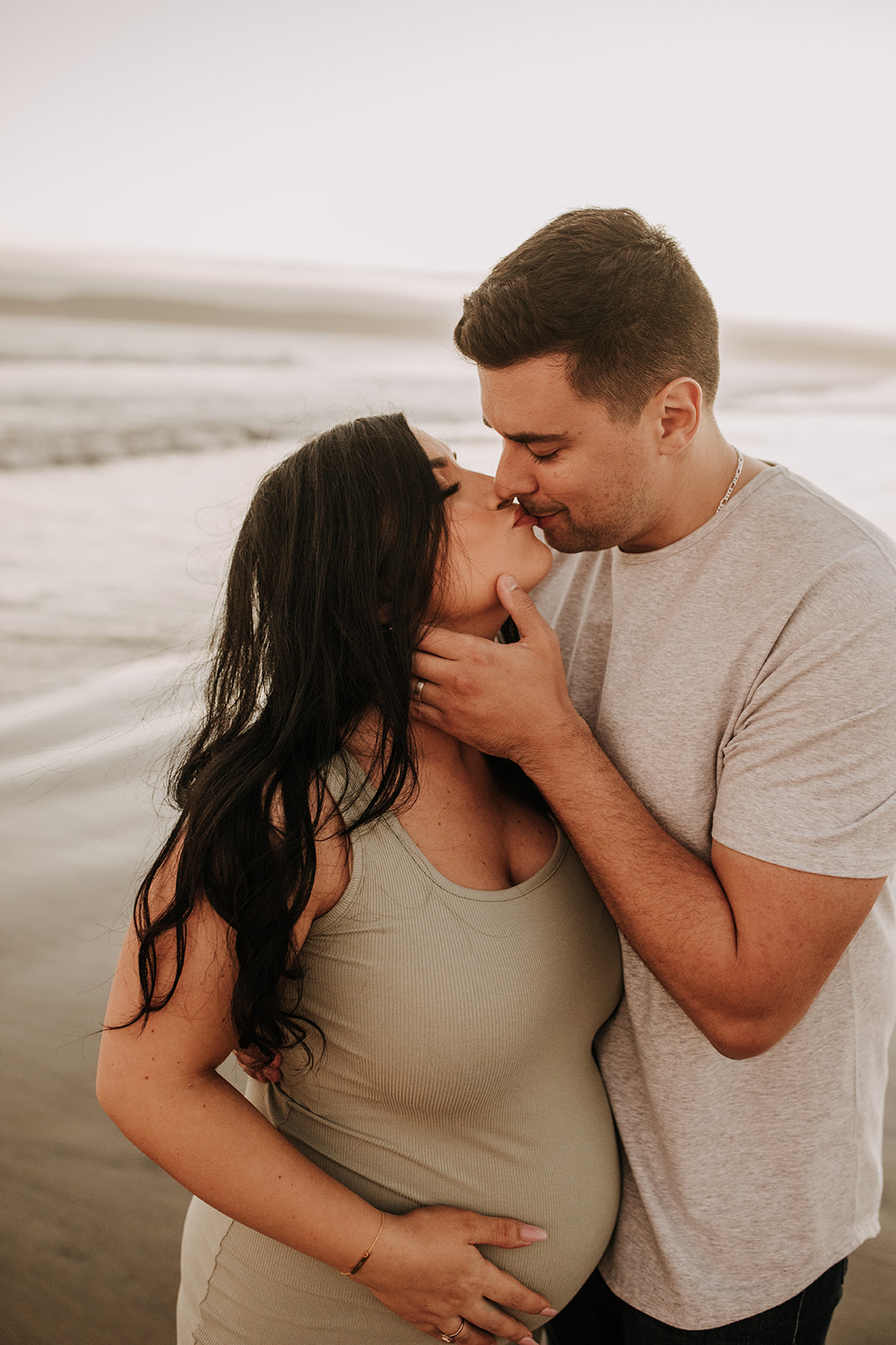 outdoor maternity beach sunset photos golden hour couples maternity San Diego maternity photographer Sabrina kinsella sabrinalynnphoto