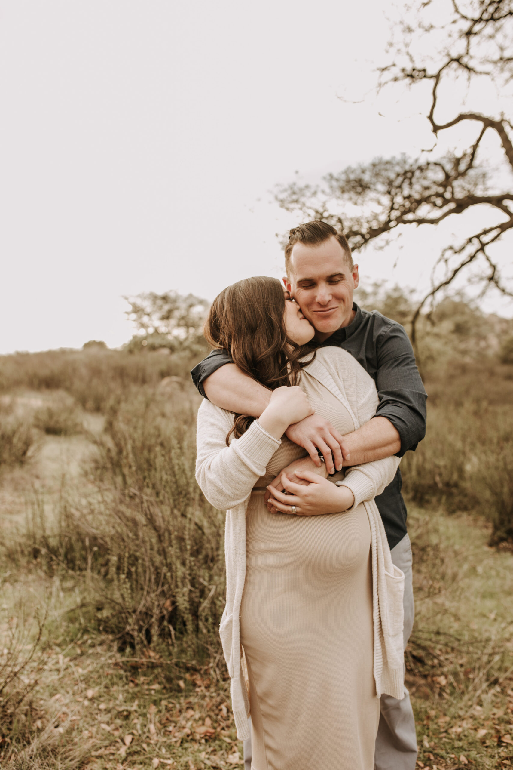 outdoor maternity fall photos maternity fashion couples photos maternity photographer San Diego maternity photographer Sabrina kinsella sabrinalynnphoto