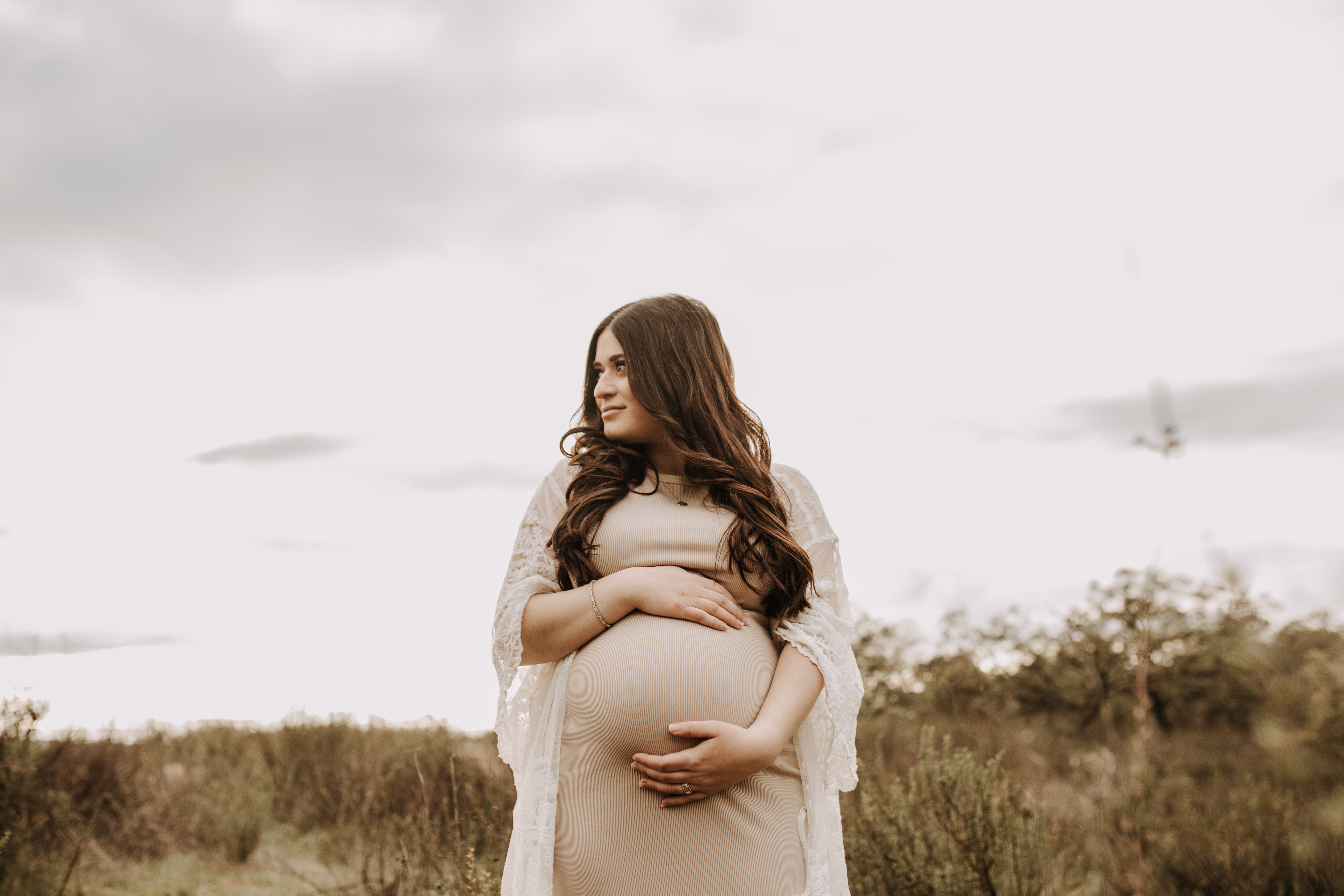 outdoor maternity fall photos maternity fashion couples photos maternity photographer San Diego maternity photographer Sabrina kinsella sabrinalynnphoto