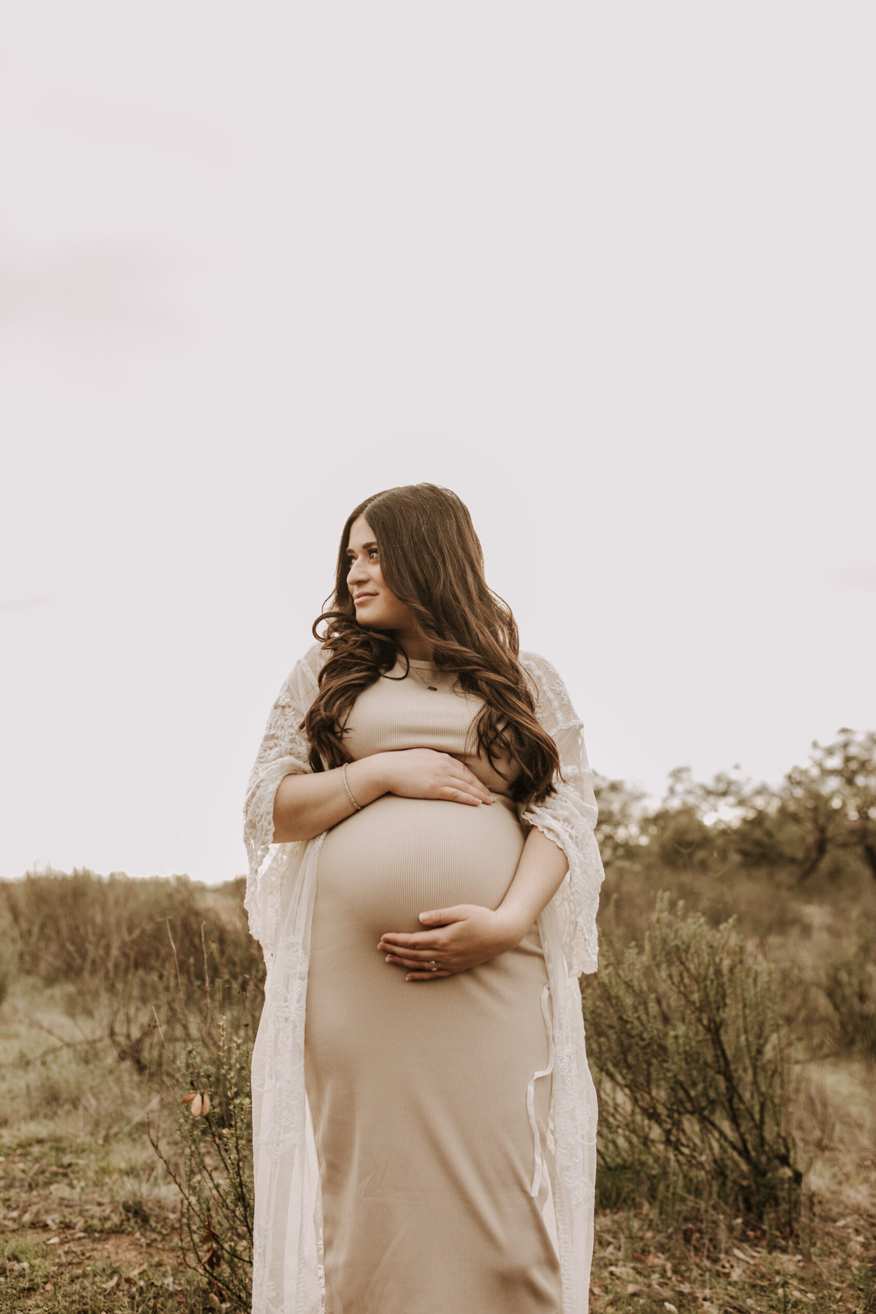 outdoor maternity fall photos maternity fashion couples photos maternity photographer San Diego maternity photographer Sabrina kinsella sabrinalynnphoto