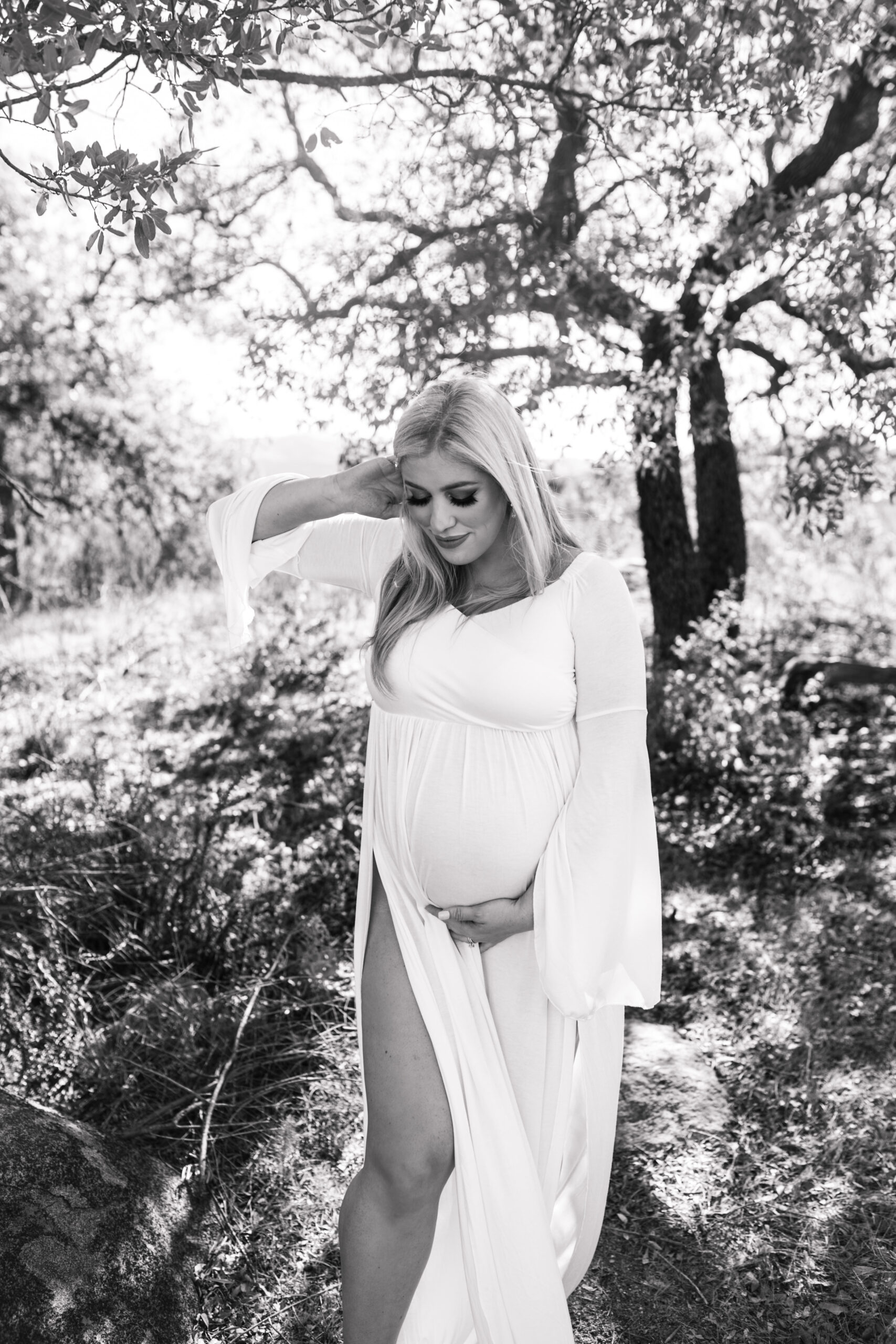 maternity photographer maternity photos maternity dress maternity photo inspo maternity photographer pregnancy motherhood white dress outdoor photos San Diego maternity photographer