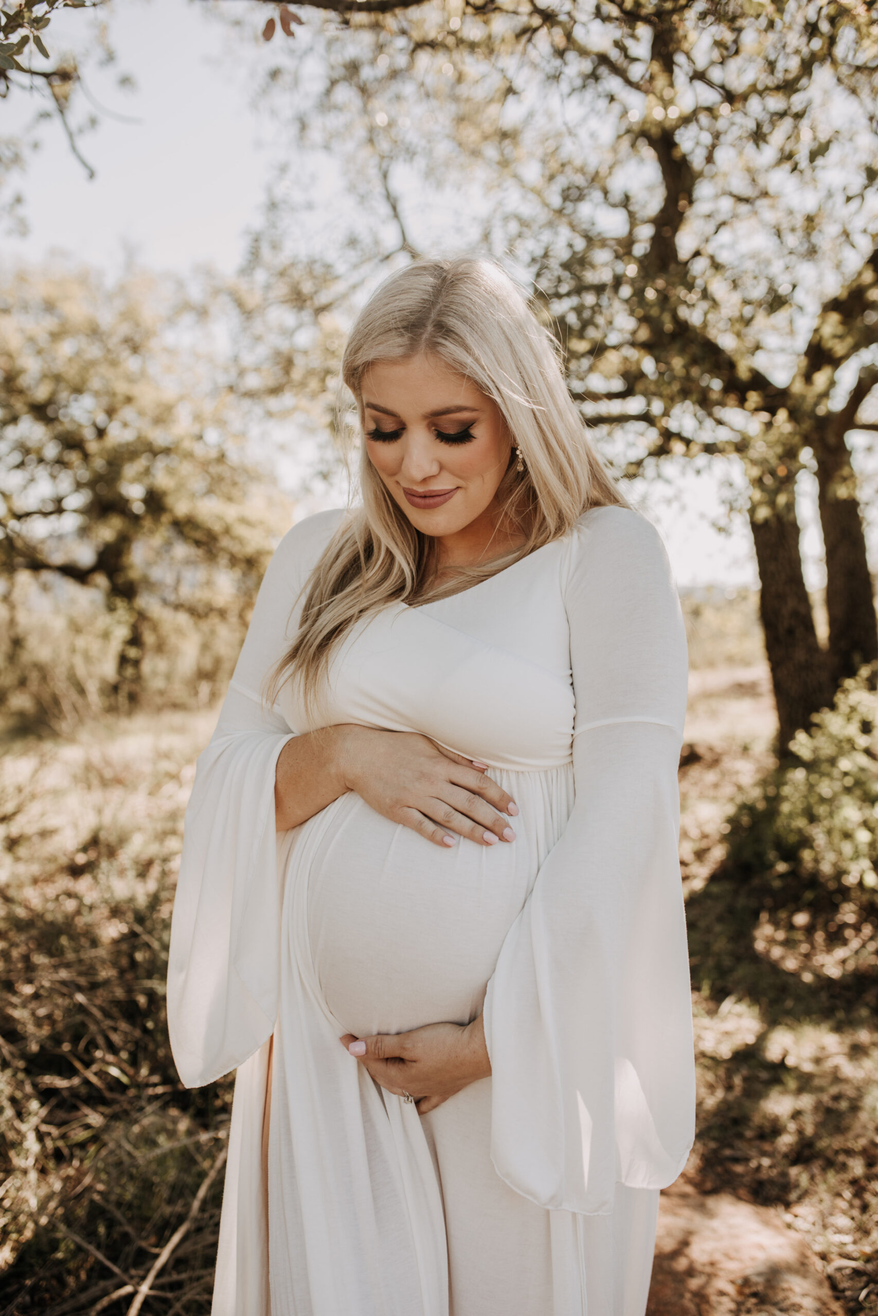 maternity photographer maternity photos maternity dress maternity photo inspo maternity photographer pregnancy motherhood white dress outdoor photos San Diego maternity photographer