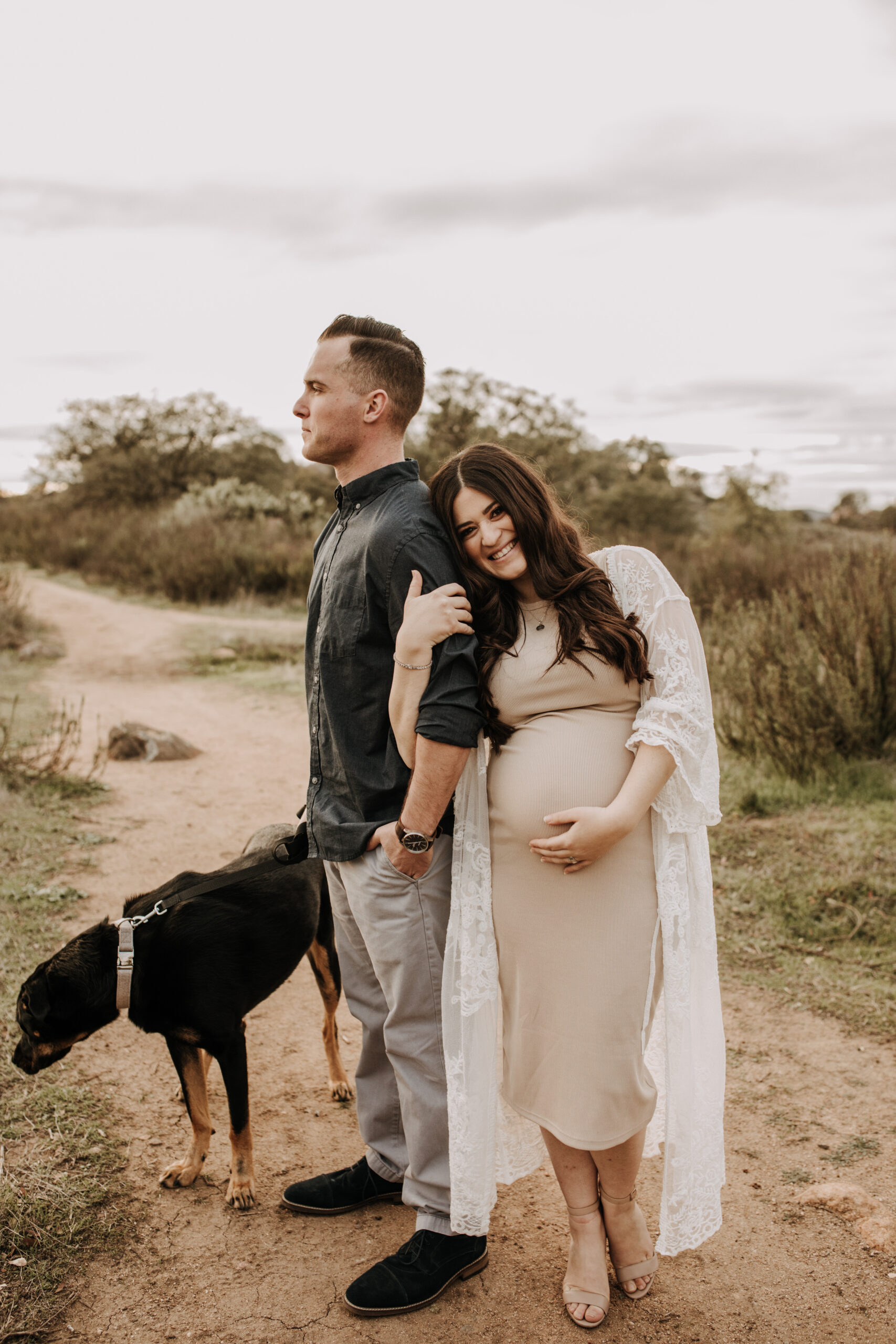 outdoor maternity fall photos maternity fashion couples photos maternity photographer San Diego maternity photographer Sabrina kinsella sabrinalynnphoto