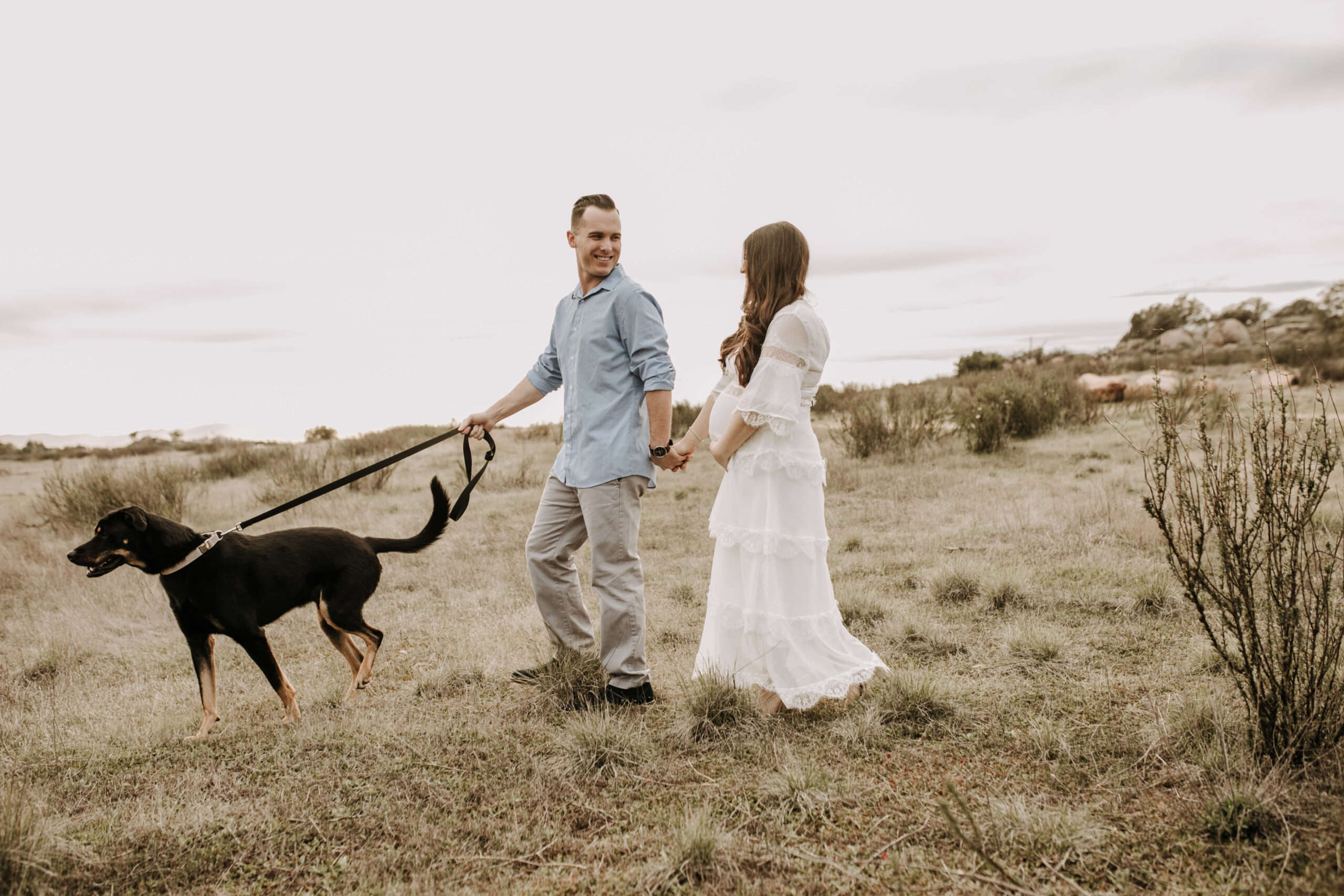 outdoor maternity fall photos maternity fashion couples photos maternity photographer San Diego maternity photographer Sabrina kinsella sabrinalynnphoto