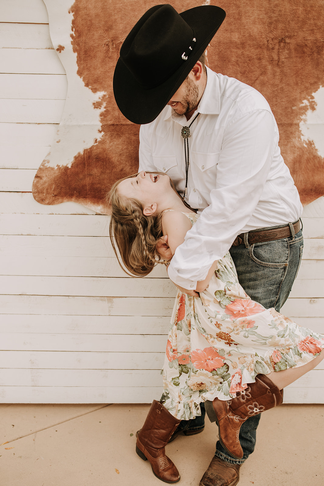 outdoor wedding backyard wedding wedding dress wedding florals western wedding rustic wedding small intimate backyard wedding bride and groom marriage just married wedding party wedding reception photos wedding photography wedding photographer San Diego wedding photographer sabrina kinsella