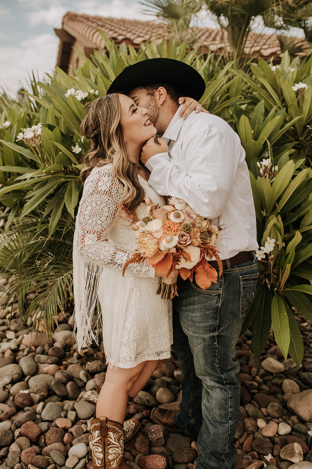 outdoor wedding backyard wedding wedding dress wedding florals western wedding rustic wedding small intimate backyard wedding bride and groom marriage just married wedding party wedding reception photos wedding photography wedding photographer San Diego wedding photographer sabrina kinsella