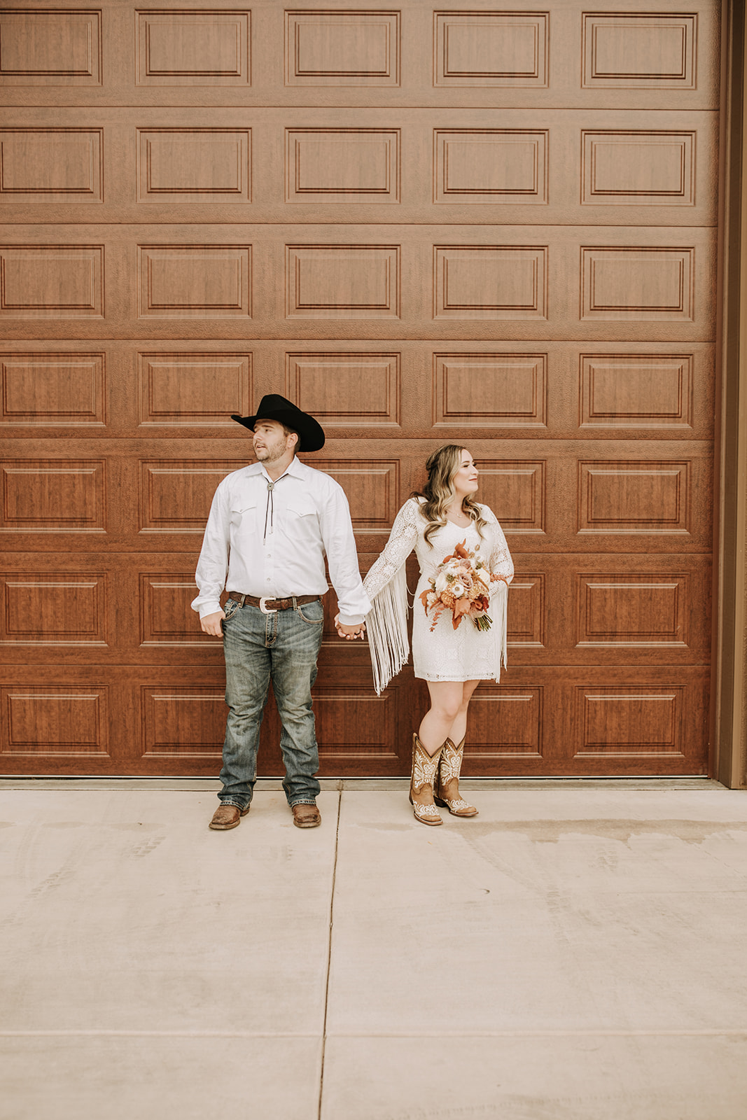 outdoor wedding backyard wedding wedding dress wedding florals western wedding rustic wedding small intimate backyard wedding bride and groom marriage just married wedding party wedding reception photos wedding photography wedding photographer San Diego wedding photographer sabrina kinsella