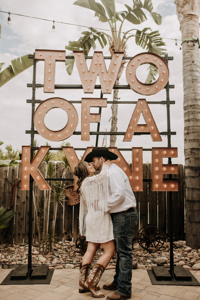 outdoor wedding backyard wedding wedding dress wedding florals western wedding rustic wedding small intimate backyard wedding bride and groom marriage just married wedding party wedding reception photos wedding photography wedding photographer San Diego wedding photographer sabrina kinsella