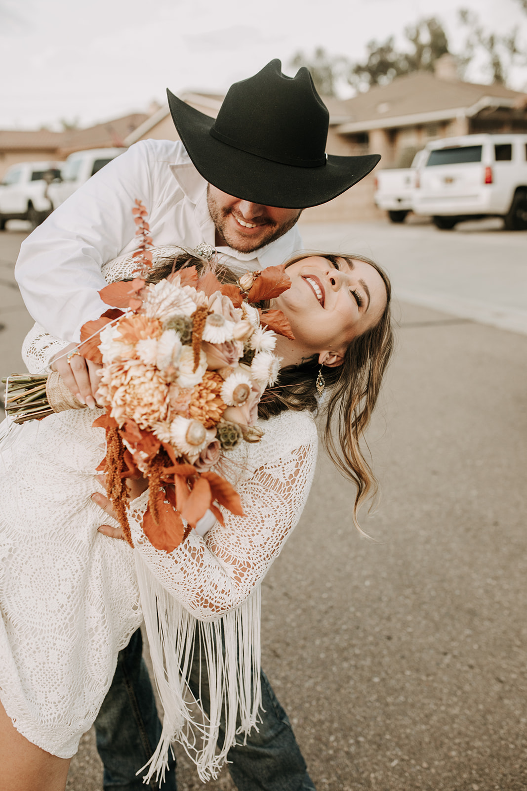 outdoor wedding backyard wedding wedding dress wedding florals western wedding rustic wedding small intimate backyard wedding bride and groom marriage just married wedding party wedding reception photos wedding photography wedding photographer San Diego wedding photographer sabrina kinsella