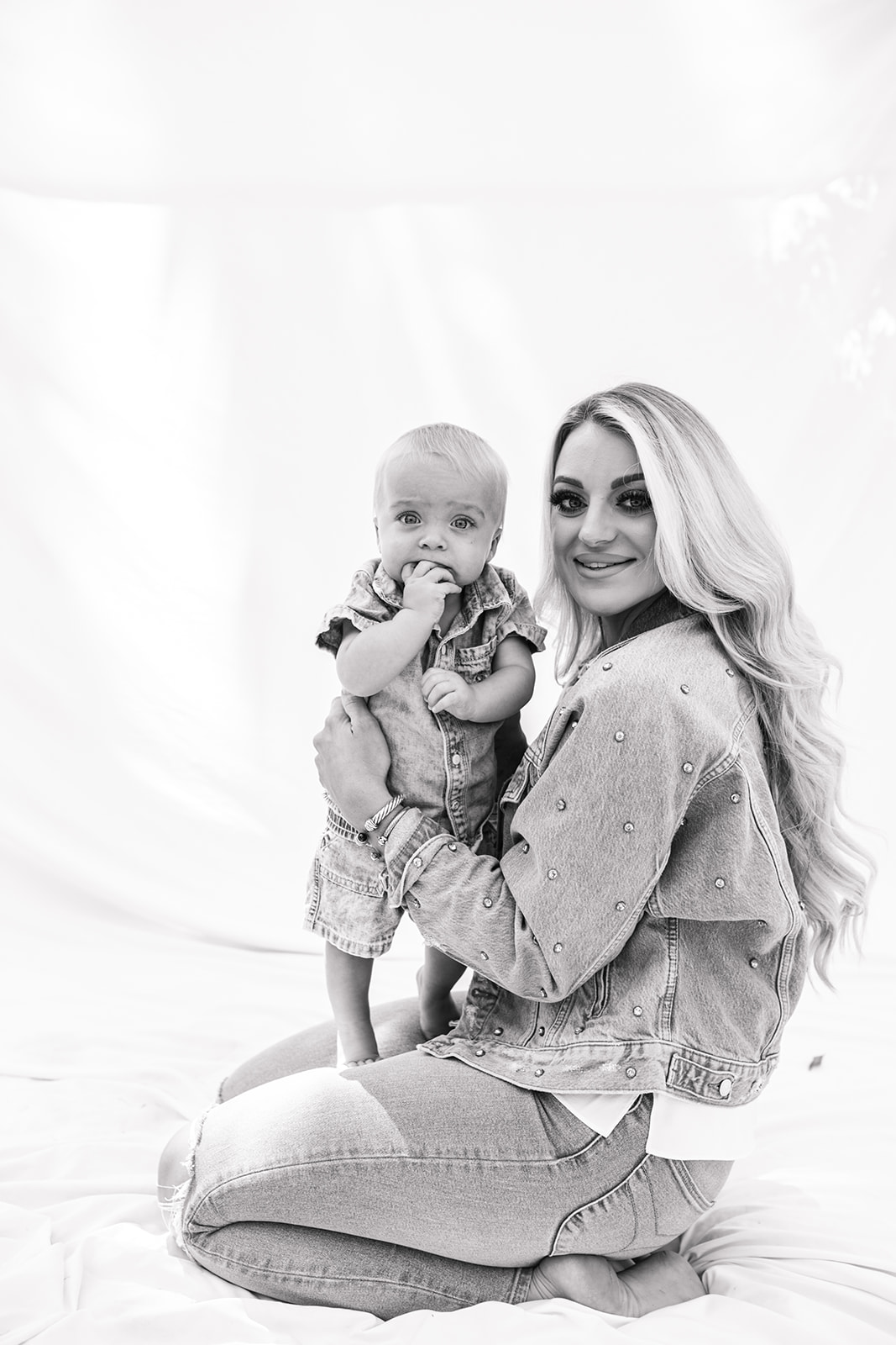 backyard mini session motherhood photo shoot mommy and me baby family photography San Diego family photographer Sabrina Kinsella Sabrinalynn photo