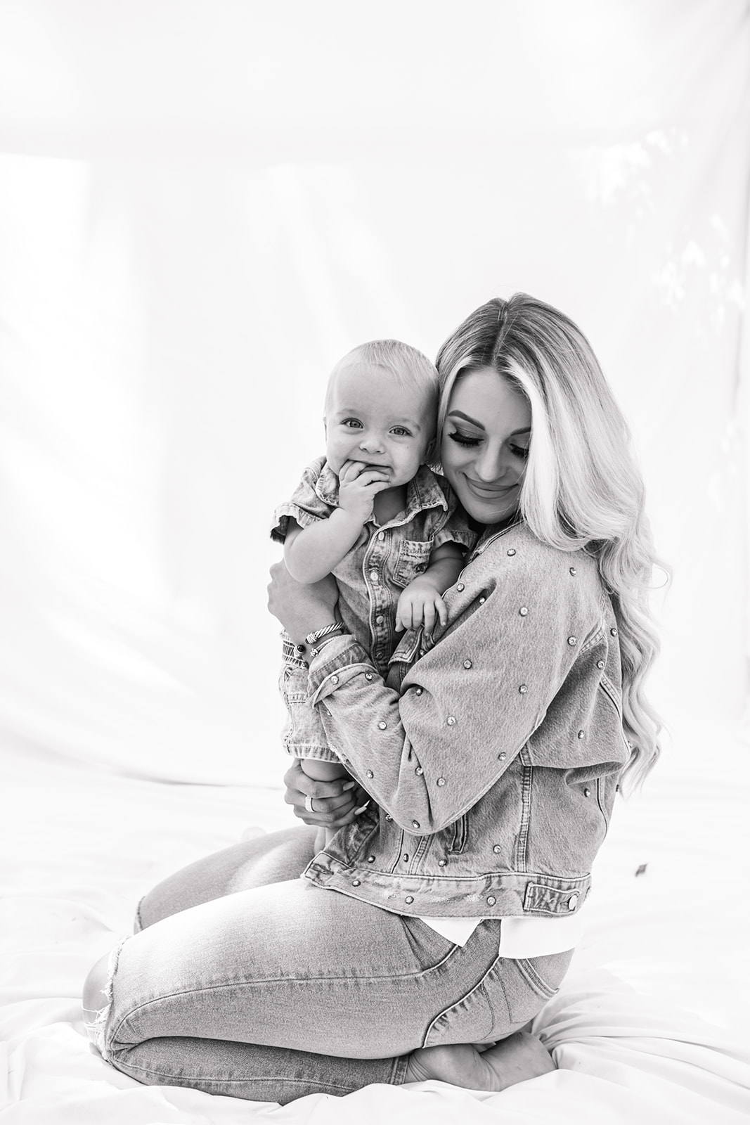 backyard mini session motherhood photo shoot mommy and me baby family photography San Diego family photographer Sabrina Kinsella Sabrinalynn photo